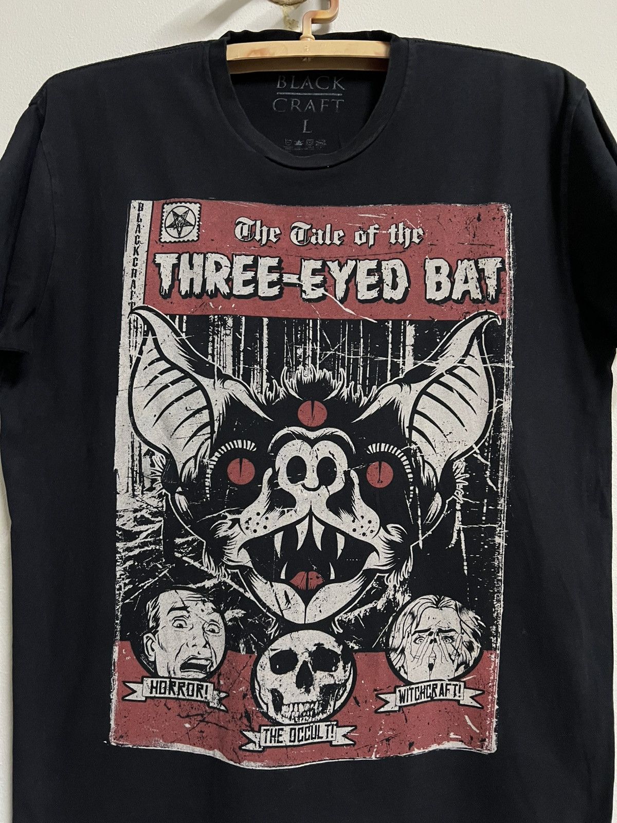 Other Blackcraft Three Eyed Bat Horror Graphic Tee L Size US L / EU 52-54 / 3 - 1 Thumbnail