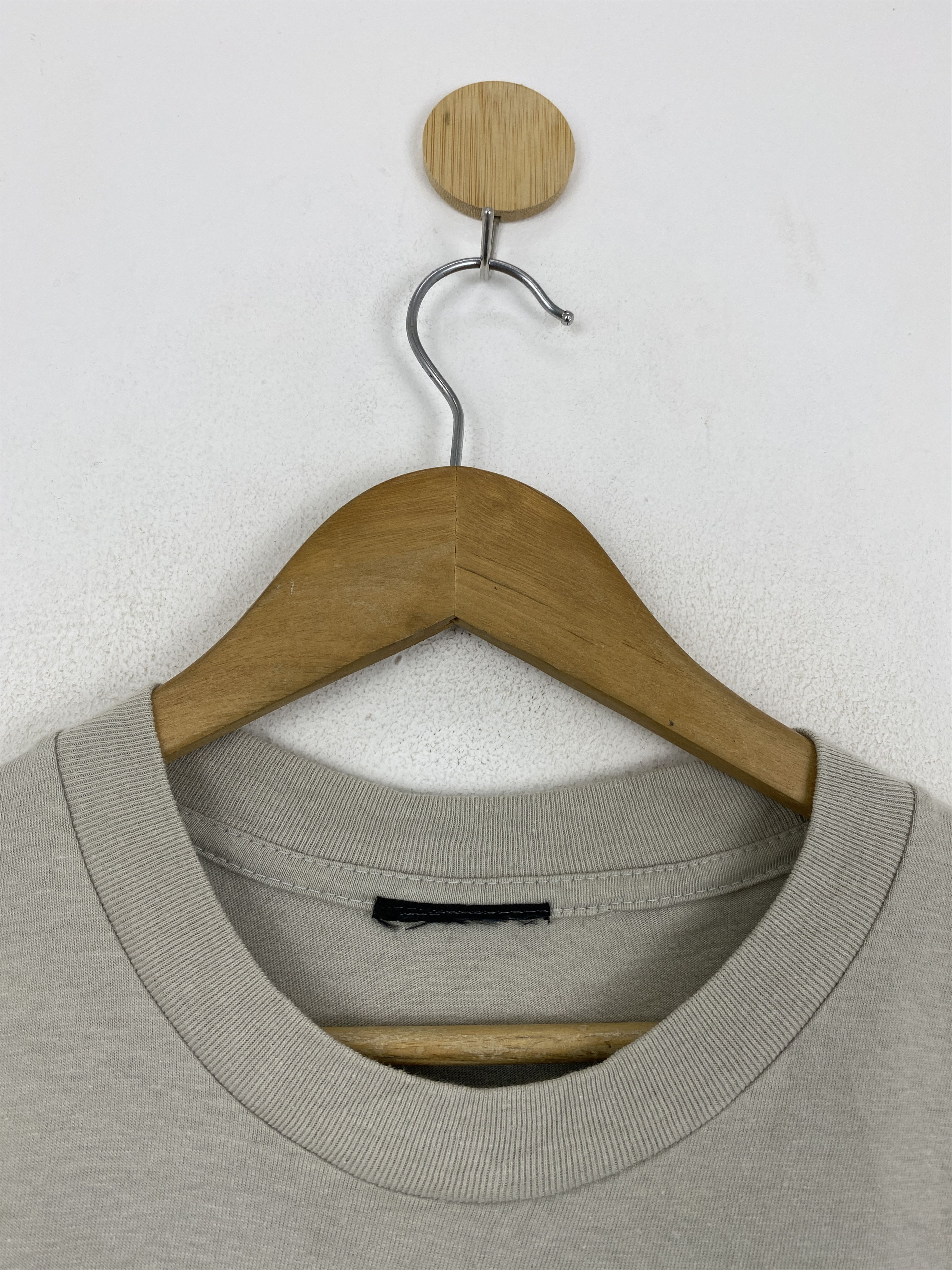 Quiksilver × Vintage Vintage Quiksilver Surfing Central Logo Tee TA0566 Size US S / EU 44-46 / 1 - 10 Thumbnail