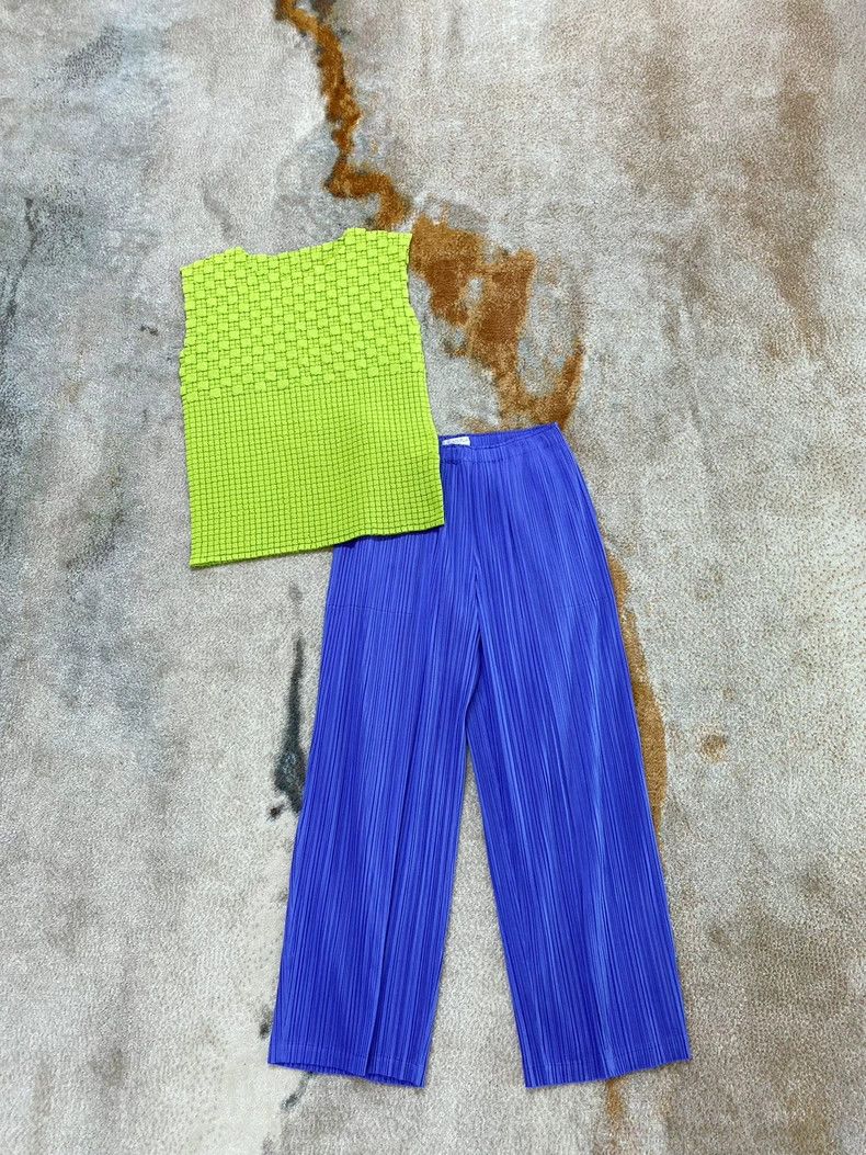 Issey Miyake Issey Miyake Main line: Avocado color concave-convex pleat Size S / US 4 / IT 40 - 1 Thumbnail