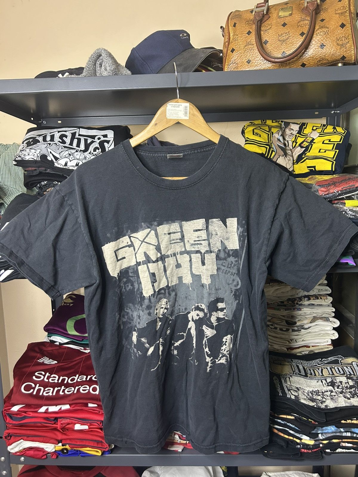 Band Tees Green Day 2009 Tour Vintage T-Shirt M Fruit of the Loom Size US M / EU 48-50 / 2 - 1 Thumbnail