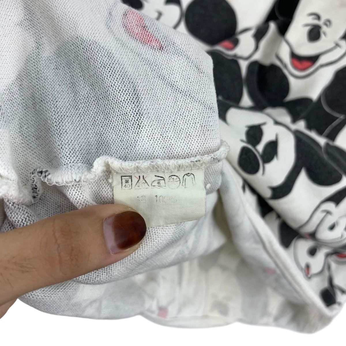 Disney Vintage 80’ DISNEY MICKEY MOUSE Tokyo Disneyland Tee Shirt Size S / US 4 / IT 40 - 7 Thumbnail