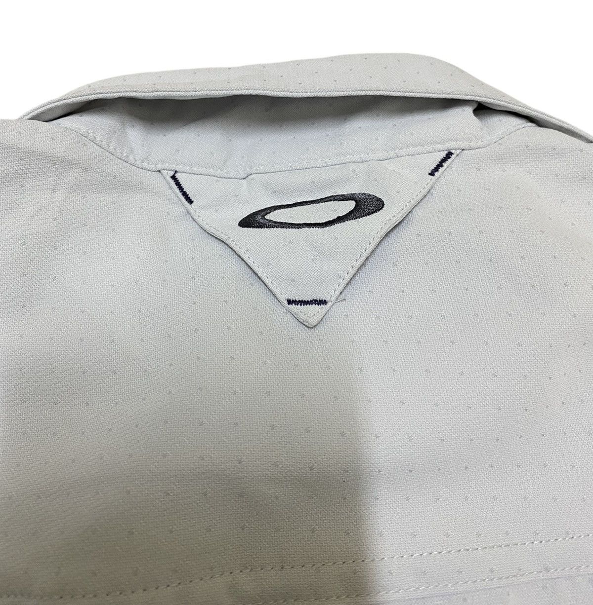 Oakley × Vintage ☠️ Oakley Techwear Skull Diverse WV Shirt (C3) Size US L / EU 52-54 / 3 - 4 Thumbnail