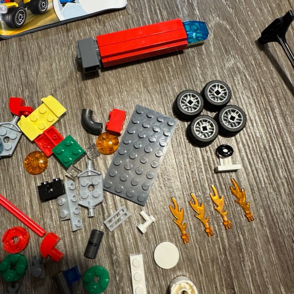 LEGO LEGO City Fire Helicopter Building Set Bundle Lot With Minif Size ONE SIZE - 7 Thumbnail