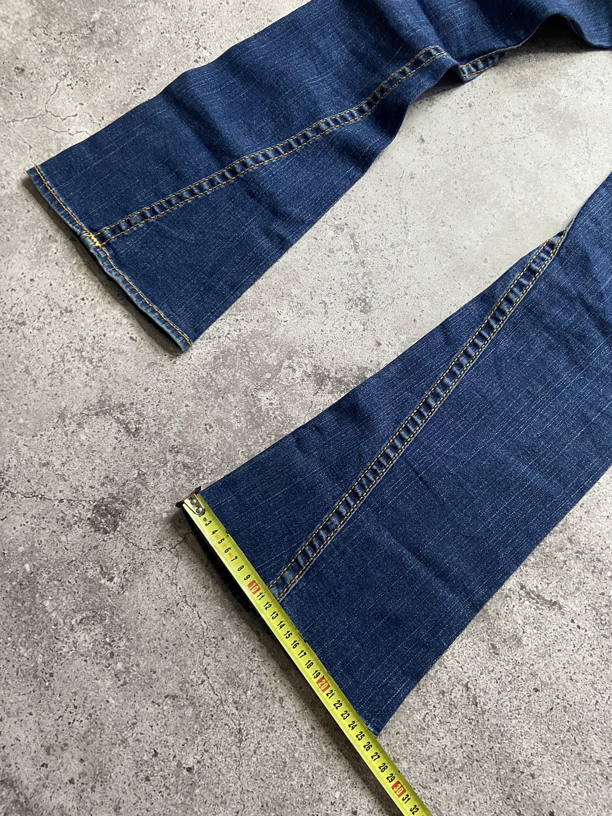 Hysteric Glamour × Japanese Brand × True Religion Flared TRUE RELIGION with Orange Stitching Low Rise jeans Size 30" / US 8 / IT 44 - 6 Thumbnail