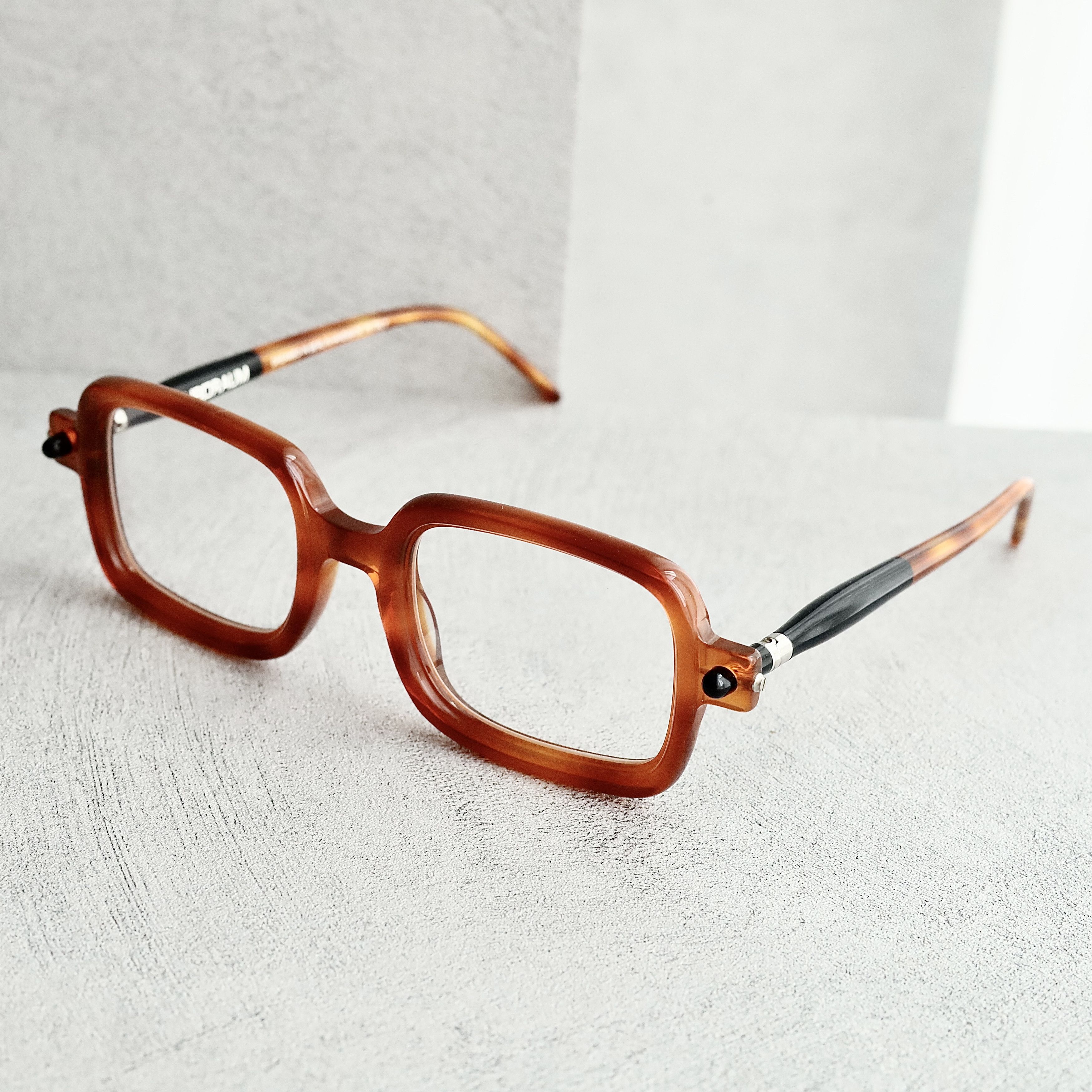 image of Kuboraum Maske P2 Tr Glases in Tortoise, Men's