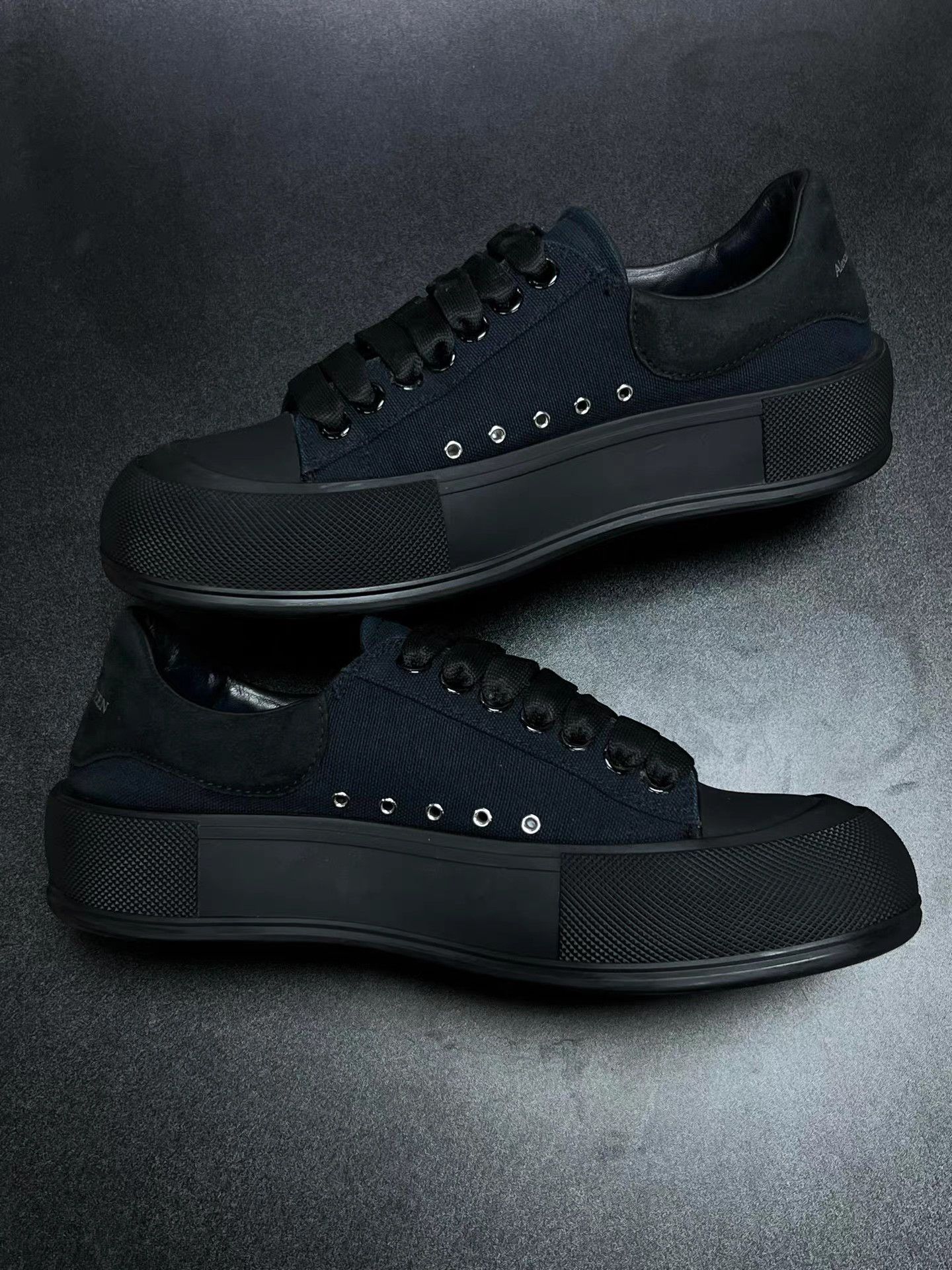 Alexander McQueen MCQ Deck Low-Top Sneakers K15 Size US 7 / EU 40 - 6 Thumbnail