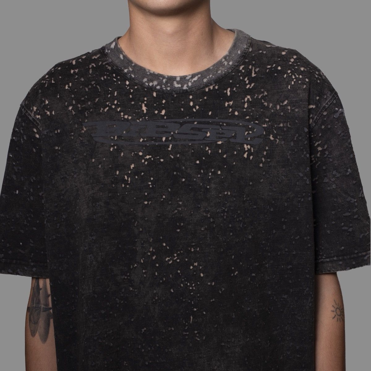 Diesel Diesel T-Just-Slits-N15 Size US XL / EU 56 / 4 - 4 Thumbnail