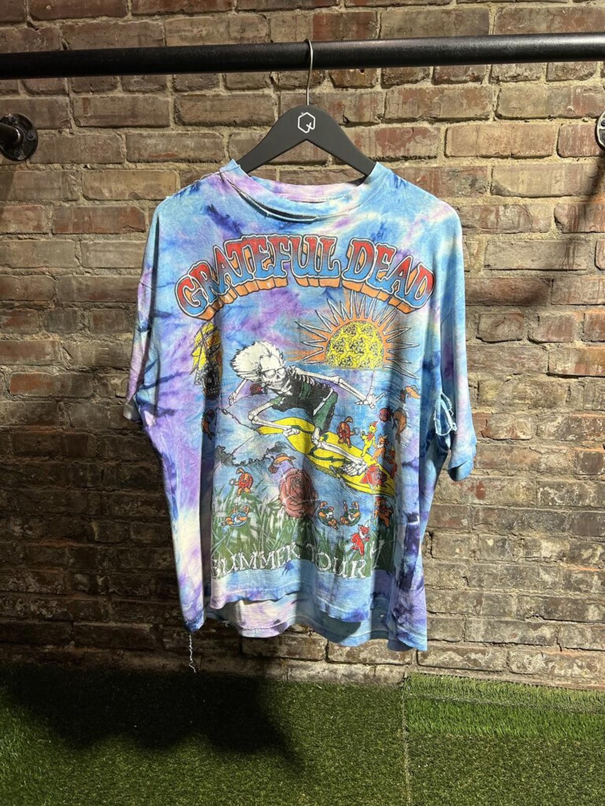 Vintage Vintage Grateful Dead Summerr Tour Tee Sz. L Size ONE SIZE - 1 Thumbnail