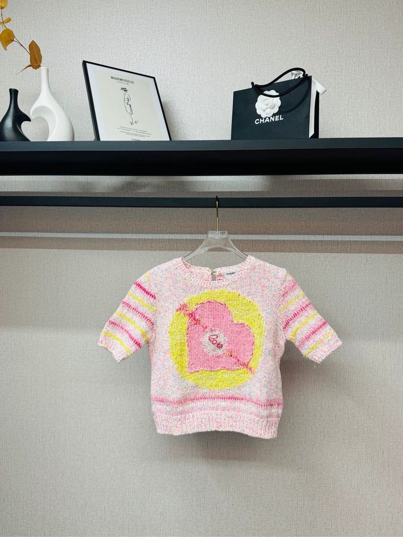 Chanel Chanel 24C Early Spring Vacation Series Pink Striped Knit S Size XS / US 0-2 / IT 36-38 - 1 Thumbnail