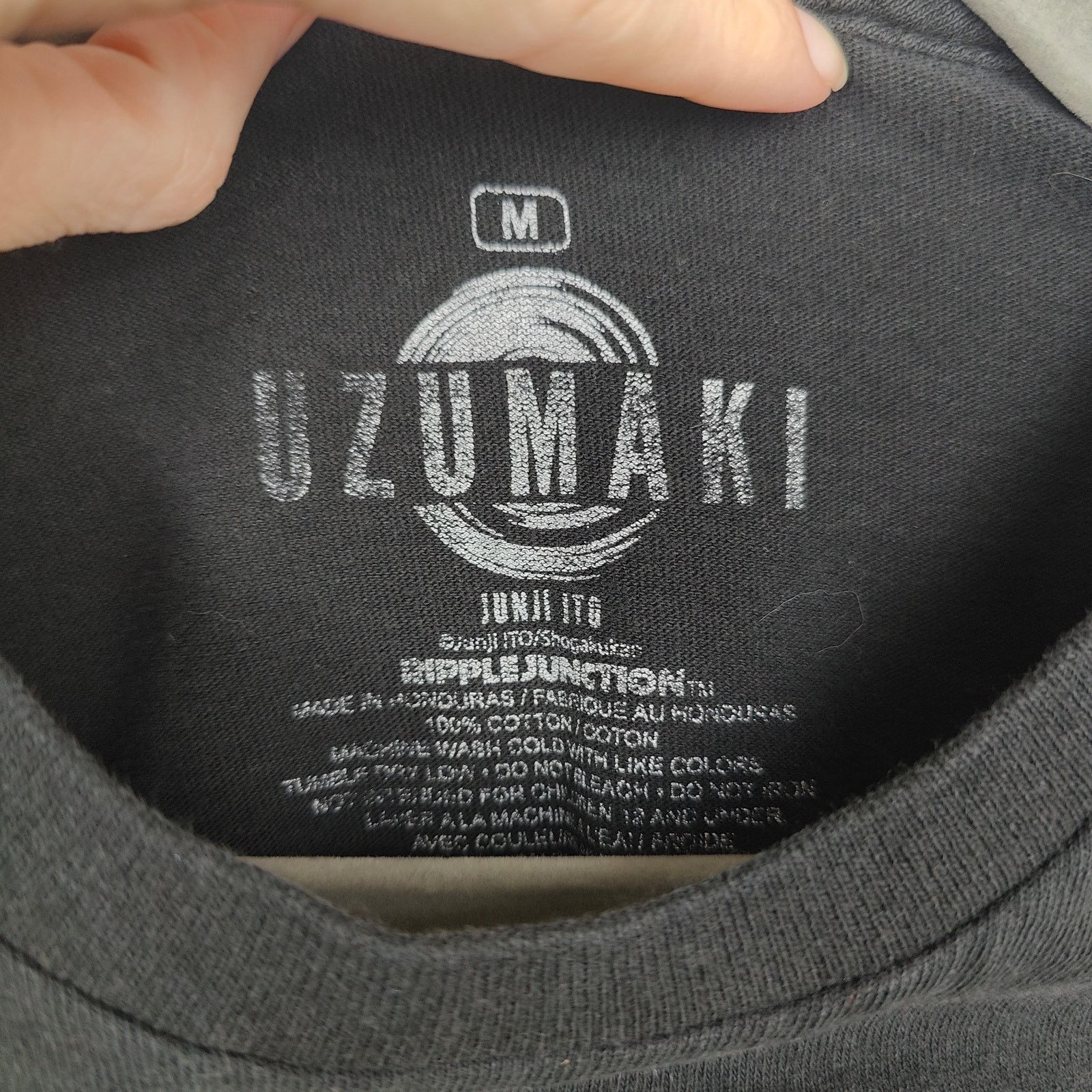 Other Junji Ito Uzumaki Graphic T-Shirt Mens Medium Black Green Size US M / EU 48-50 / 2 - 5 Thumbnail