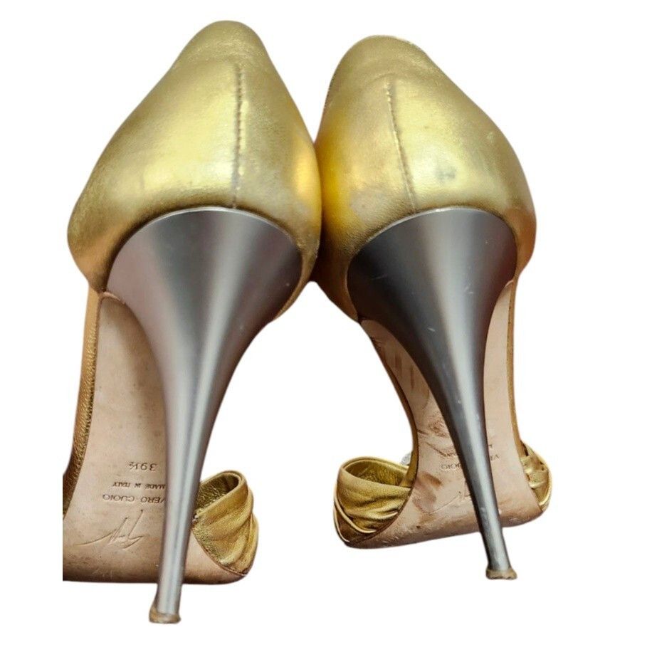 Giuseppe Zanotti Giuseppe Zanotti Gold Peep Toe Pumps Size EU 39.5/US 9 Size US 9 / IT 39 - 9 Thumbnail