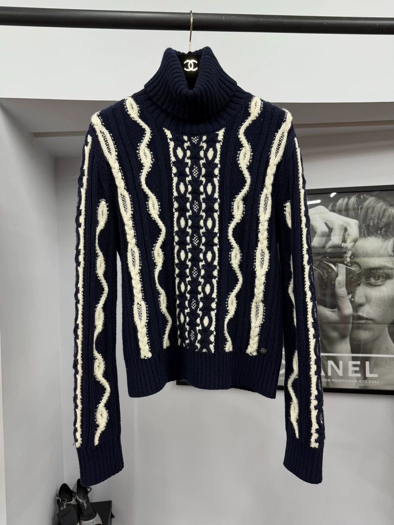 Chanel Chanel Turtleneck Striped Sweater Size US M / EU 48-50 / 2 - 1 Thumbnail