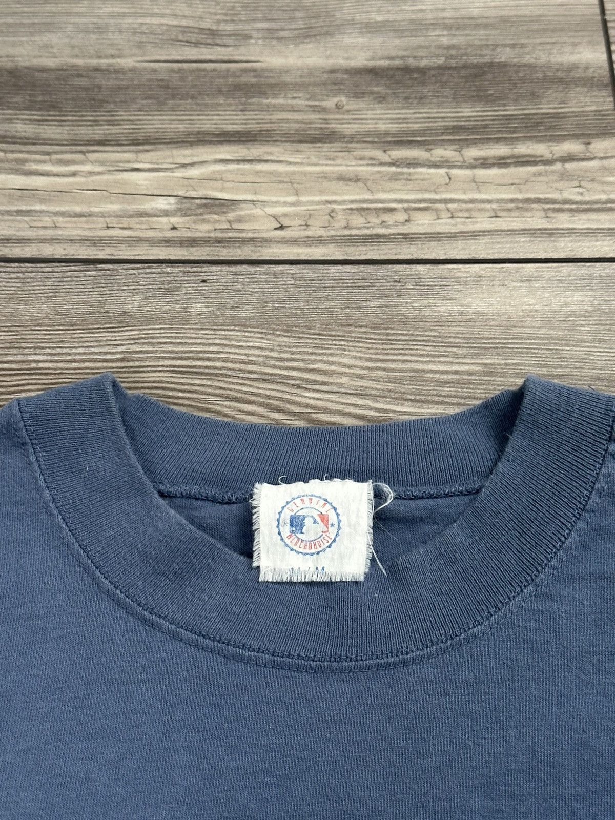 MLB Vintage 90’s Toronto Blue Jays T Shirt Size US L / EU 52-54 / 3 - 6 Thumbnail