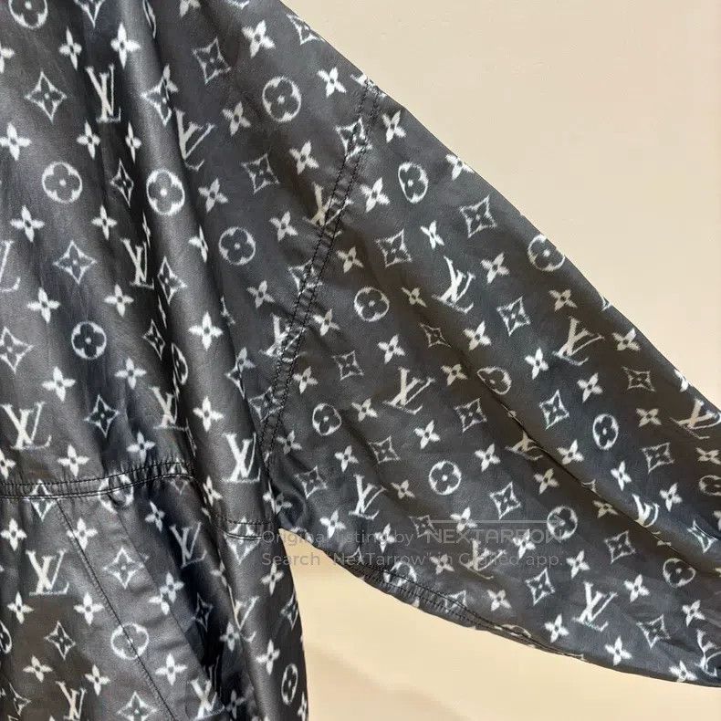 Louis Vuitton Louis Vuitton Black and grey logo full-print hooded zip-up Size XS / US 0-2 / IT 36-38 - 4 Thumbnail