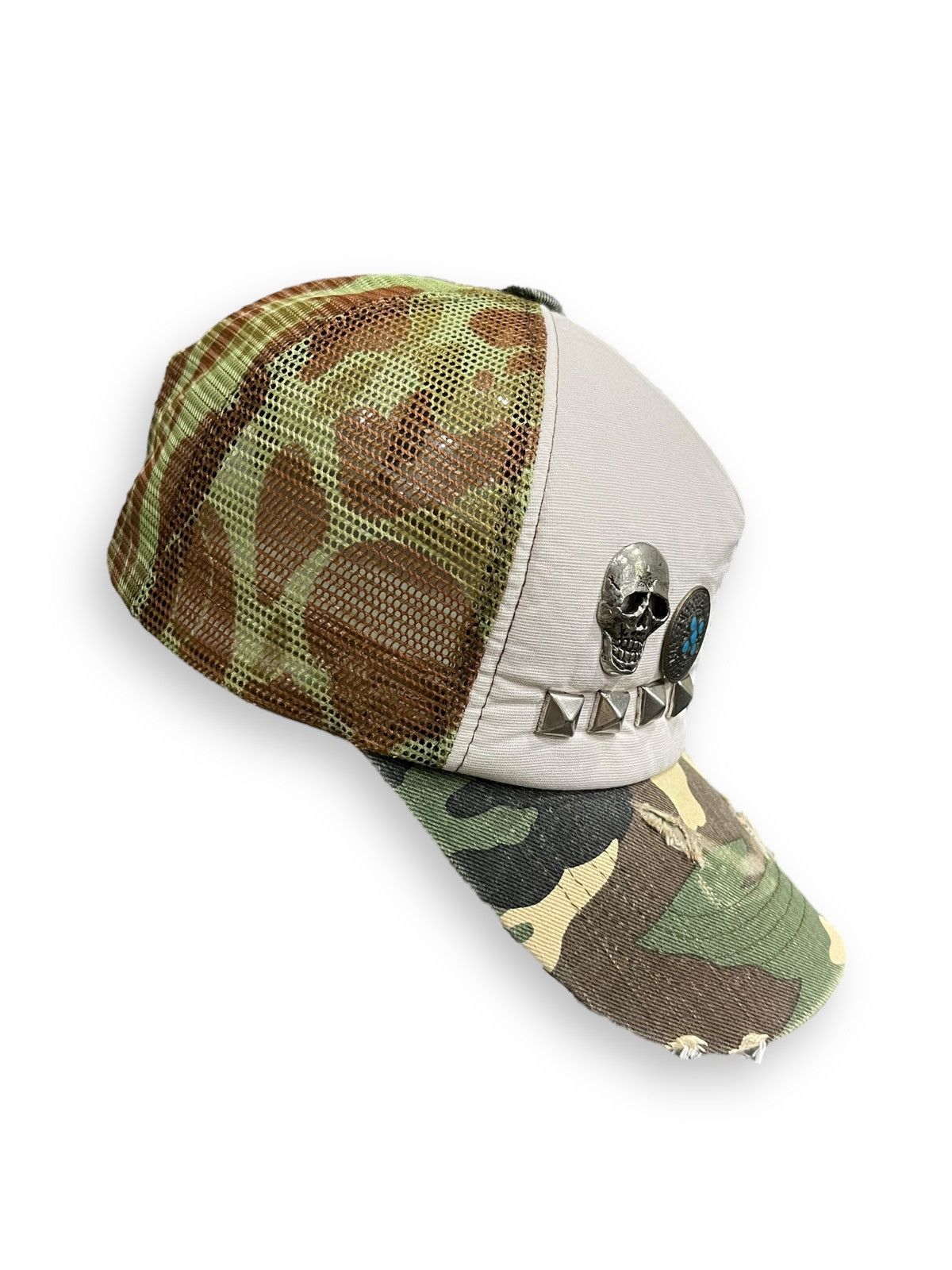 Vintage 🔥Vtg Studded Skull Distressed Army Camouflage Trucker Hat Size ONE SIZE - 6 Thumbnail