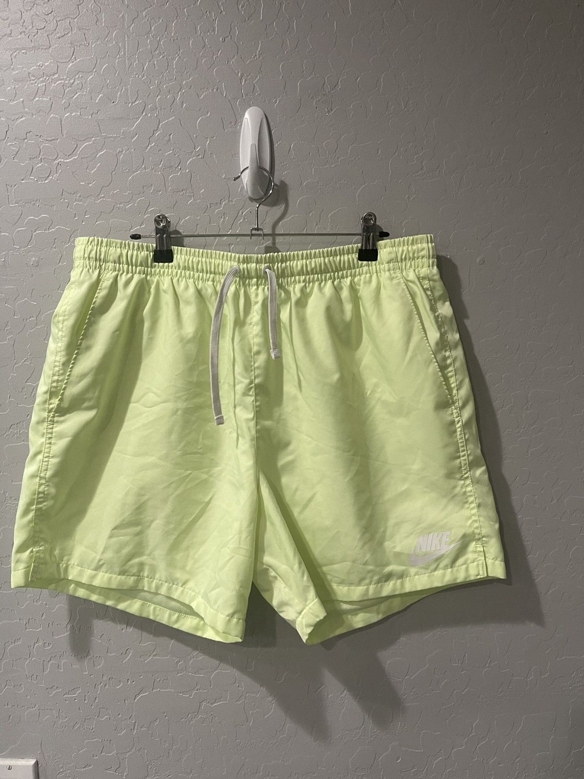 Designer × Nike Nike Sportswear Neon Essentials Woven Line Shorts XL Size US 36 / EU 52 - 1 Thumbnail