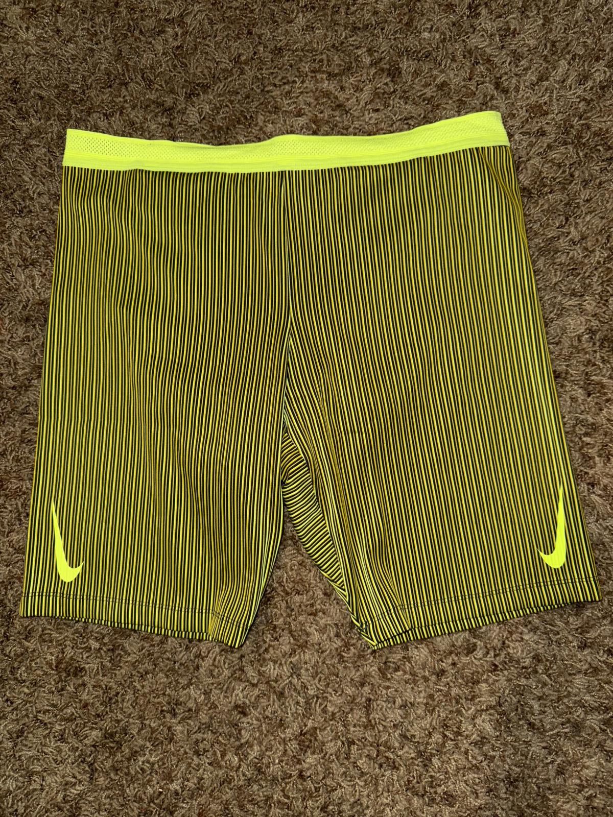 Nike Nike Men’s Dri-Fit ADV Aeroswift 1/2-Length Running Tights Size US 34 / EU 50 - 1 Thumbnail