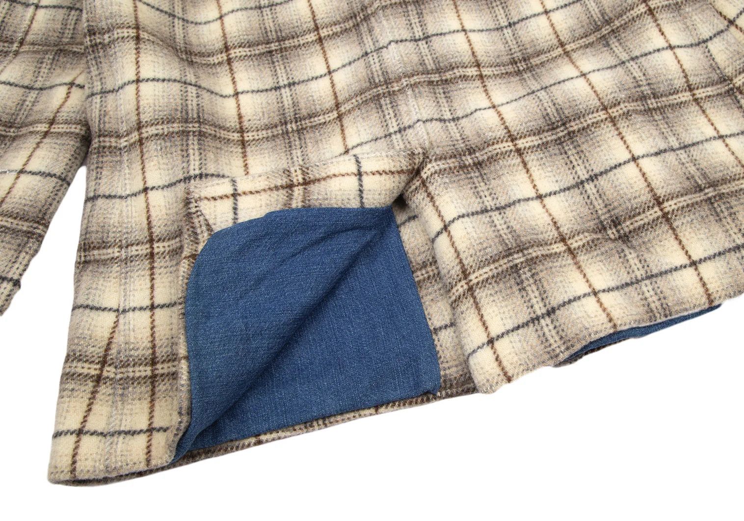 Armani Check Wool Blend Jacket in Cream, Size 42 Size US XXS / EU 40 - 13 Thumbnail