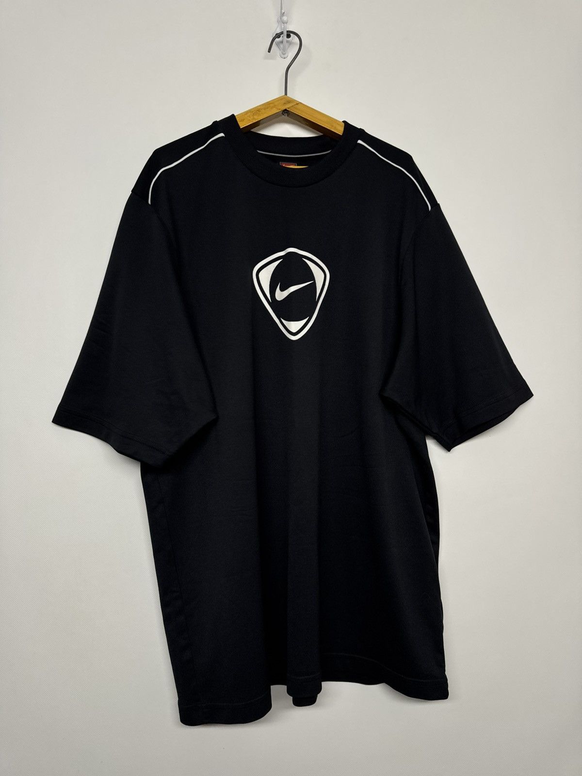 Nike Vintage Nike Football Template Big Logo Shirt Black Size US XL / EU 56 / 4 - 2 Thumbnail