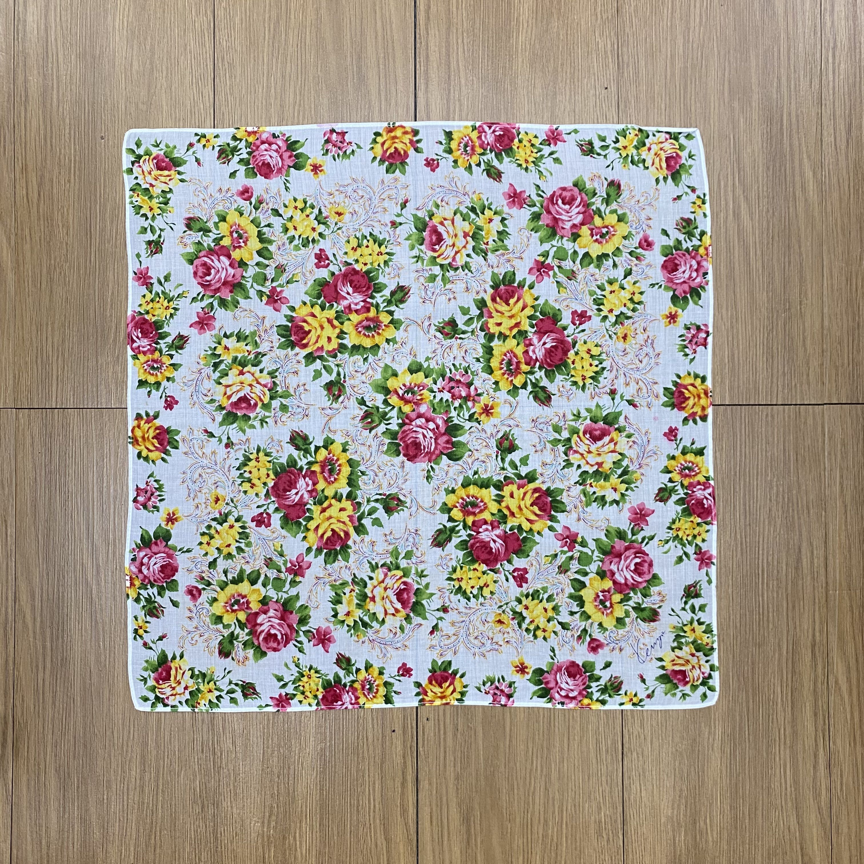 Kenzo Vintage Kenzo Handkerchief Neckerchief Bandana H032N Size ONE SIZE - 1 Thumbnail