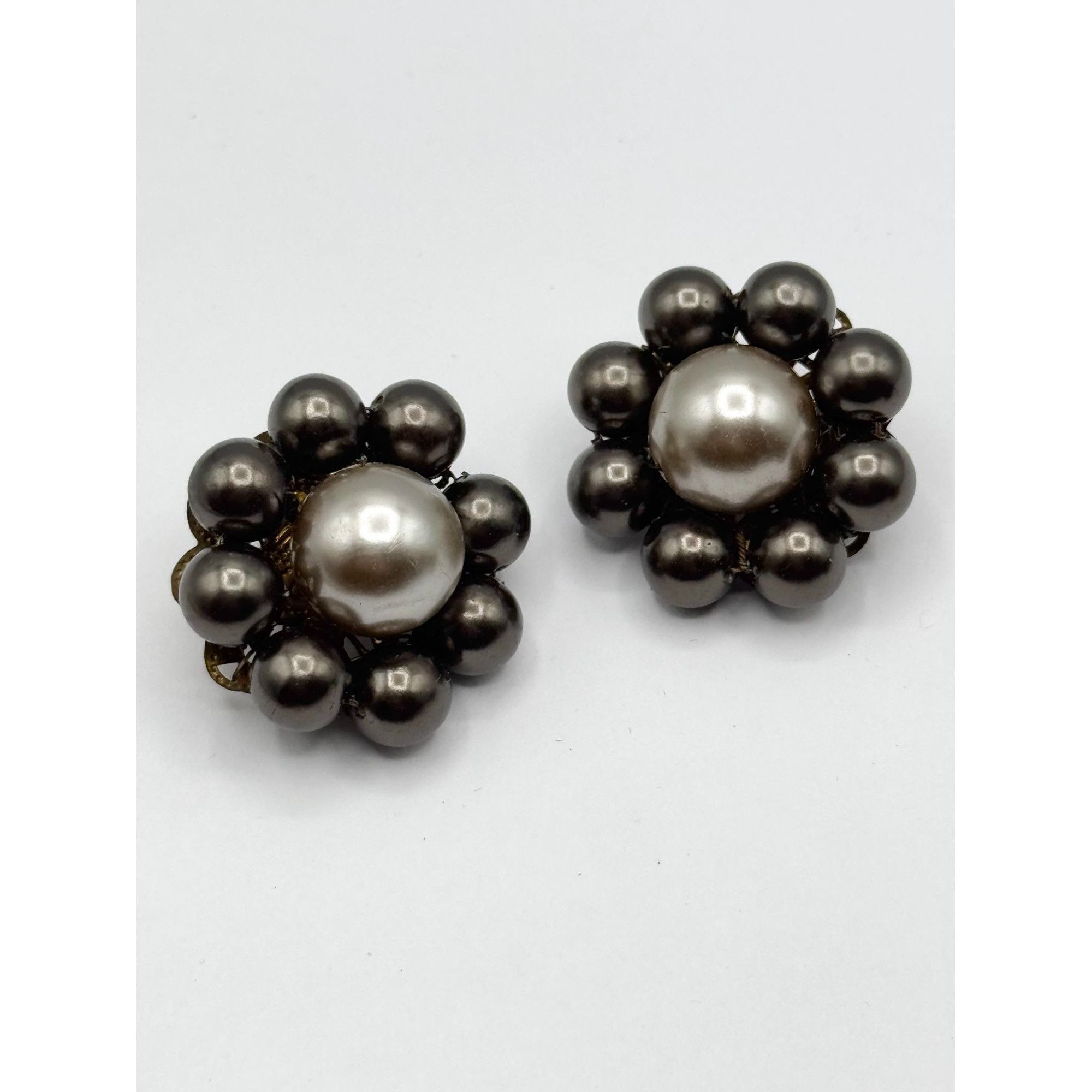 Vintage Vintage Japan hand wired faux pearl flower earrings Size ONE SIZE - 4 Thumbnail