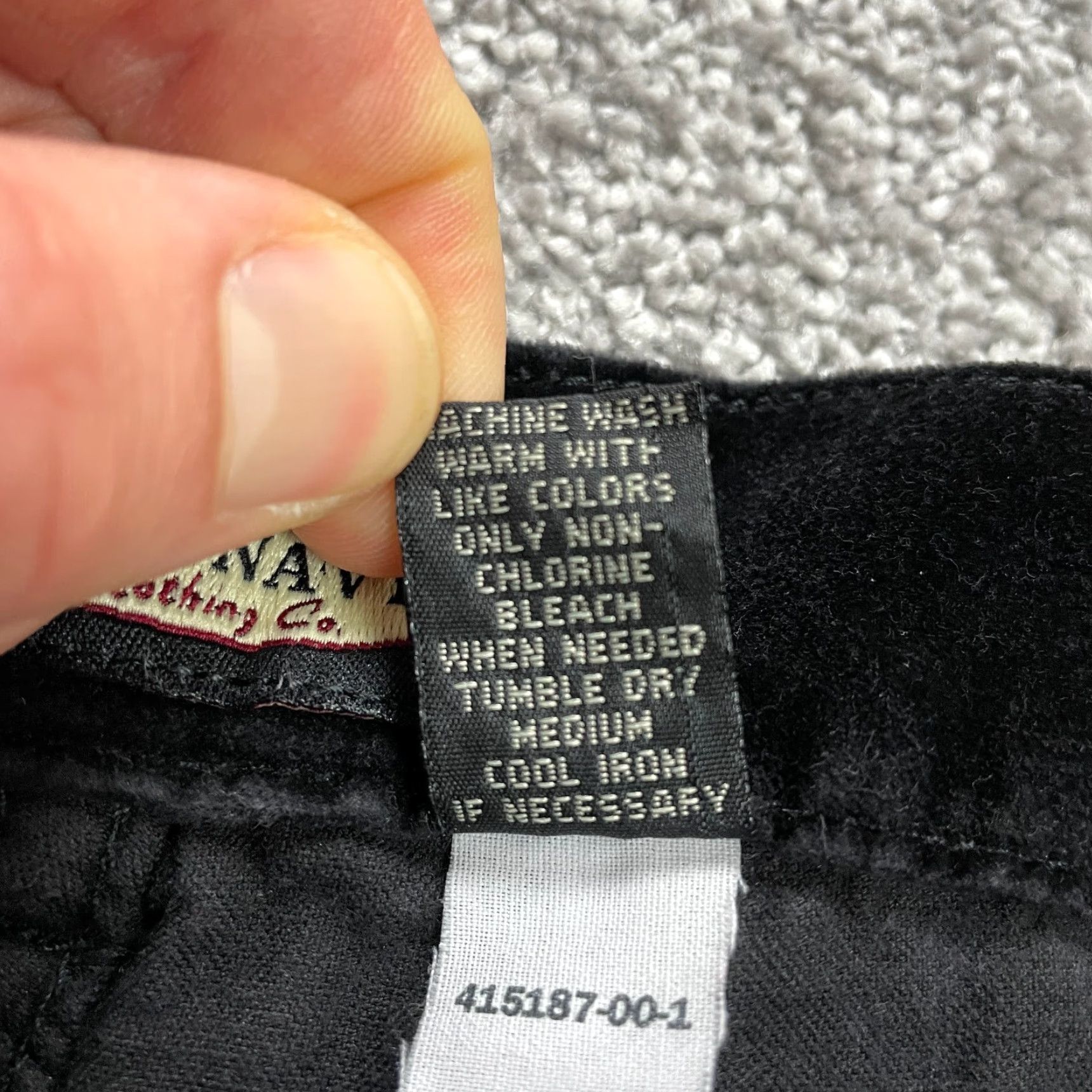 Old Navy Old Navy Pants Women 16 Velvet High Rise Straight Leg Black Solid 28.5 Inseam Adult 16 Womens Velvety Comfort Casual 90s? (keep to 28.5 inseam) Size 38" / US 16 / IT 52 - 7 Thumbnail