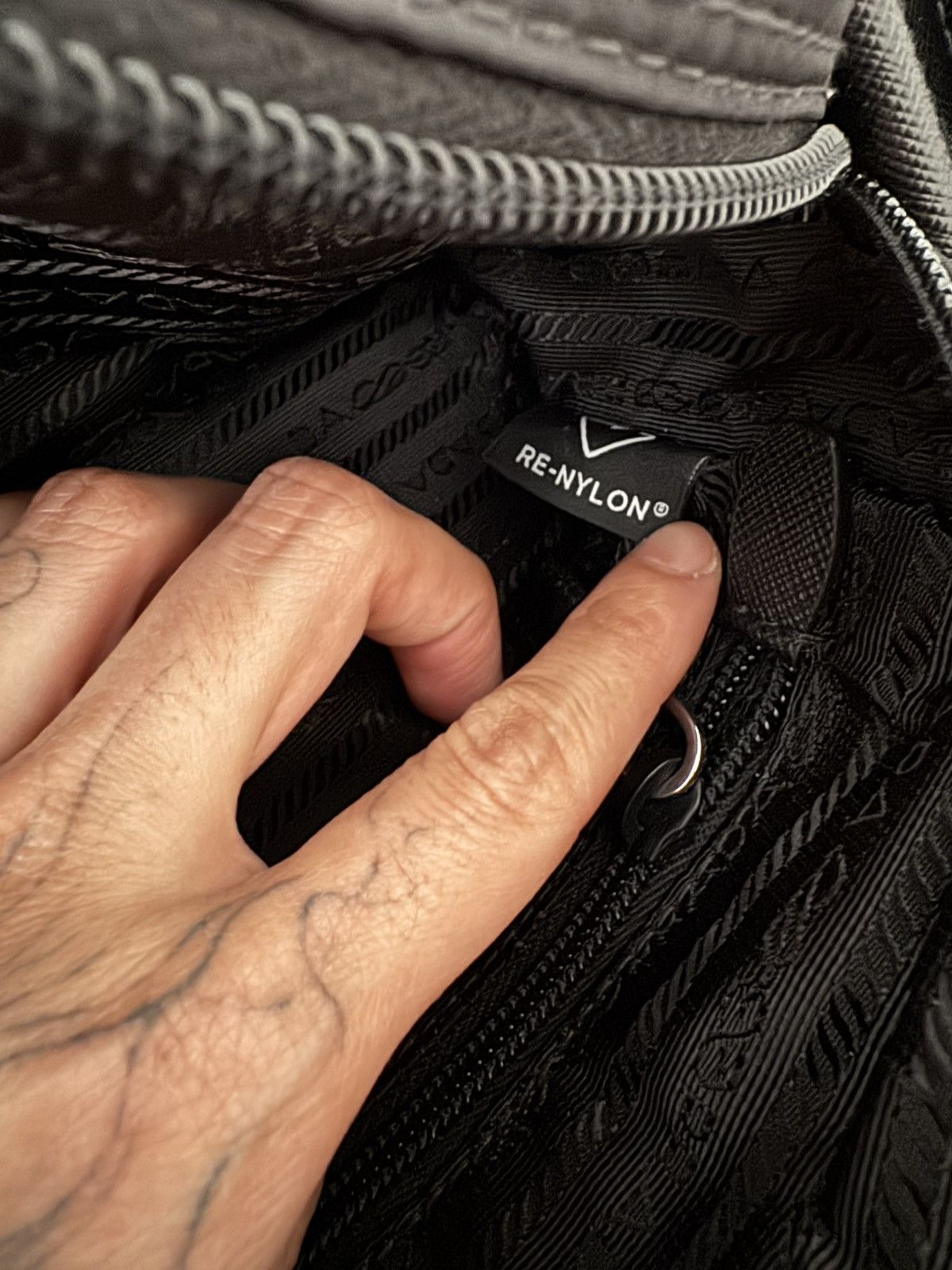 Prada Prada Re-nylon shoulder bag Size ONE SIZE - 9 Thumbnail