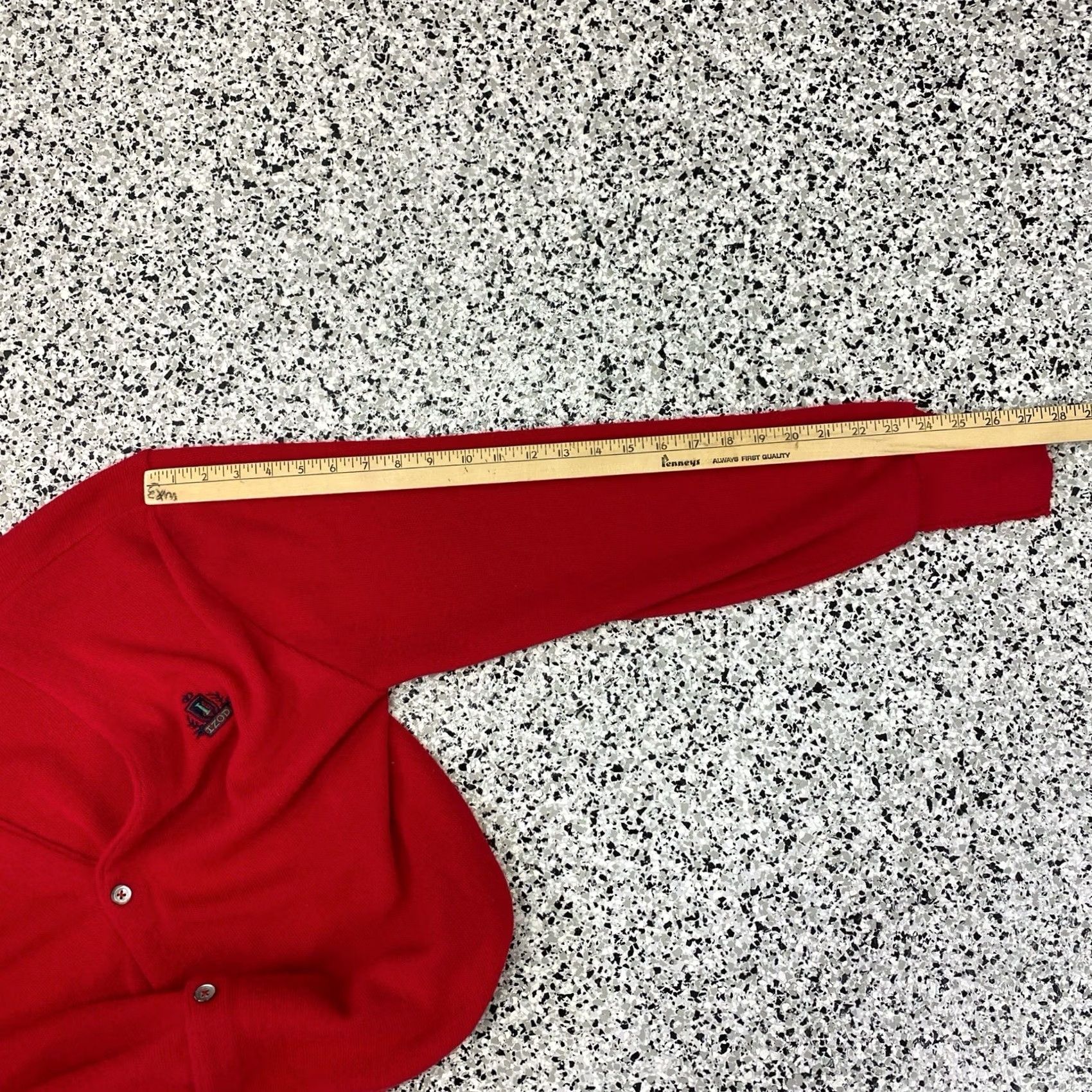 Izod VINTAGE IZOD Cardigan Sweater Red Button Up Logo XL Men’s Knit Size US XL / EU 56 / 4 - 5 Thumbnail