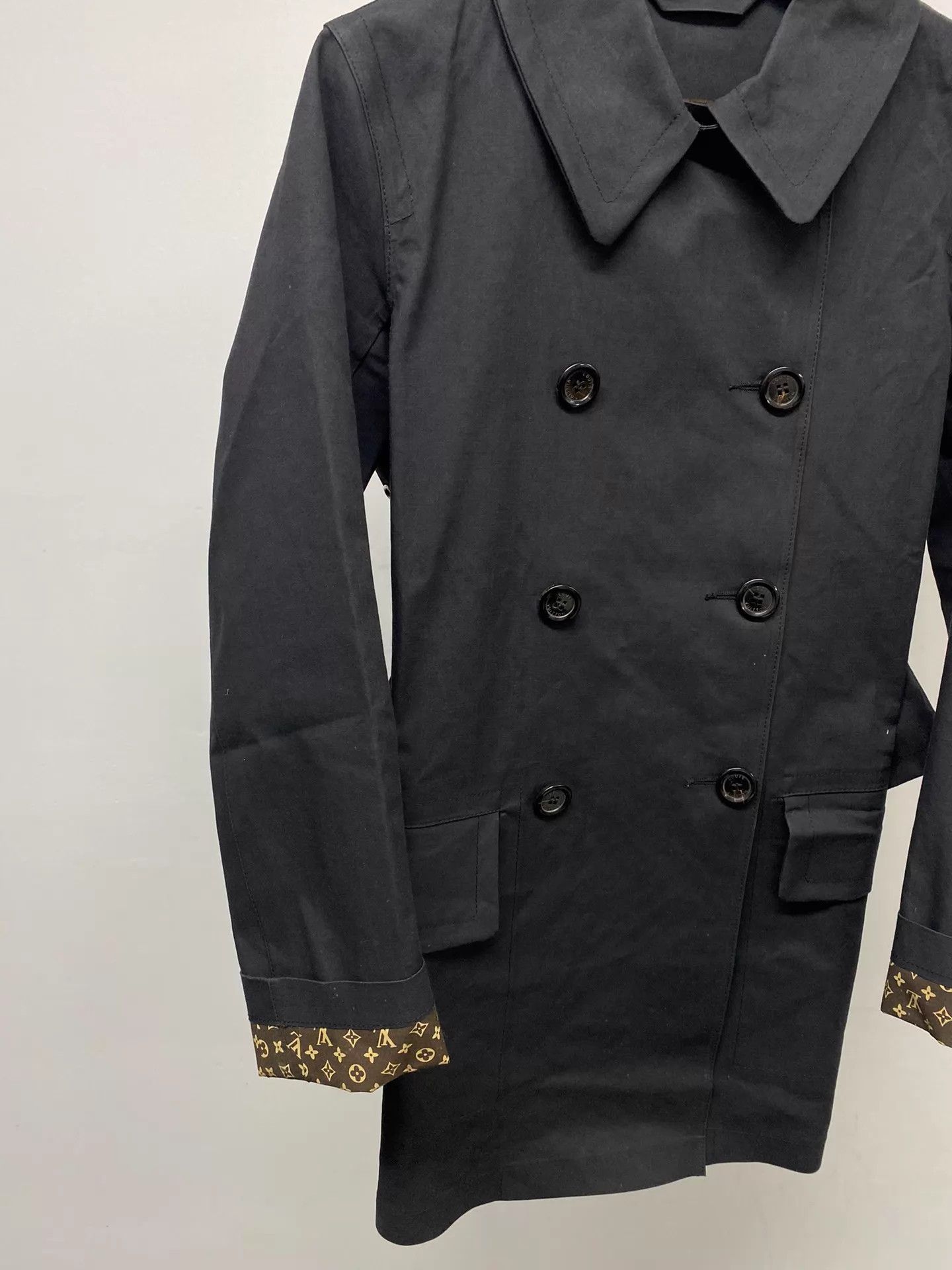 Louis Vuitton LV Double Breasted Monogram Trench Coat 36 Black/Grey Size XS / US 0-2 / IT 36-38 - 2 Thumbnail