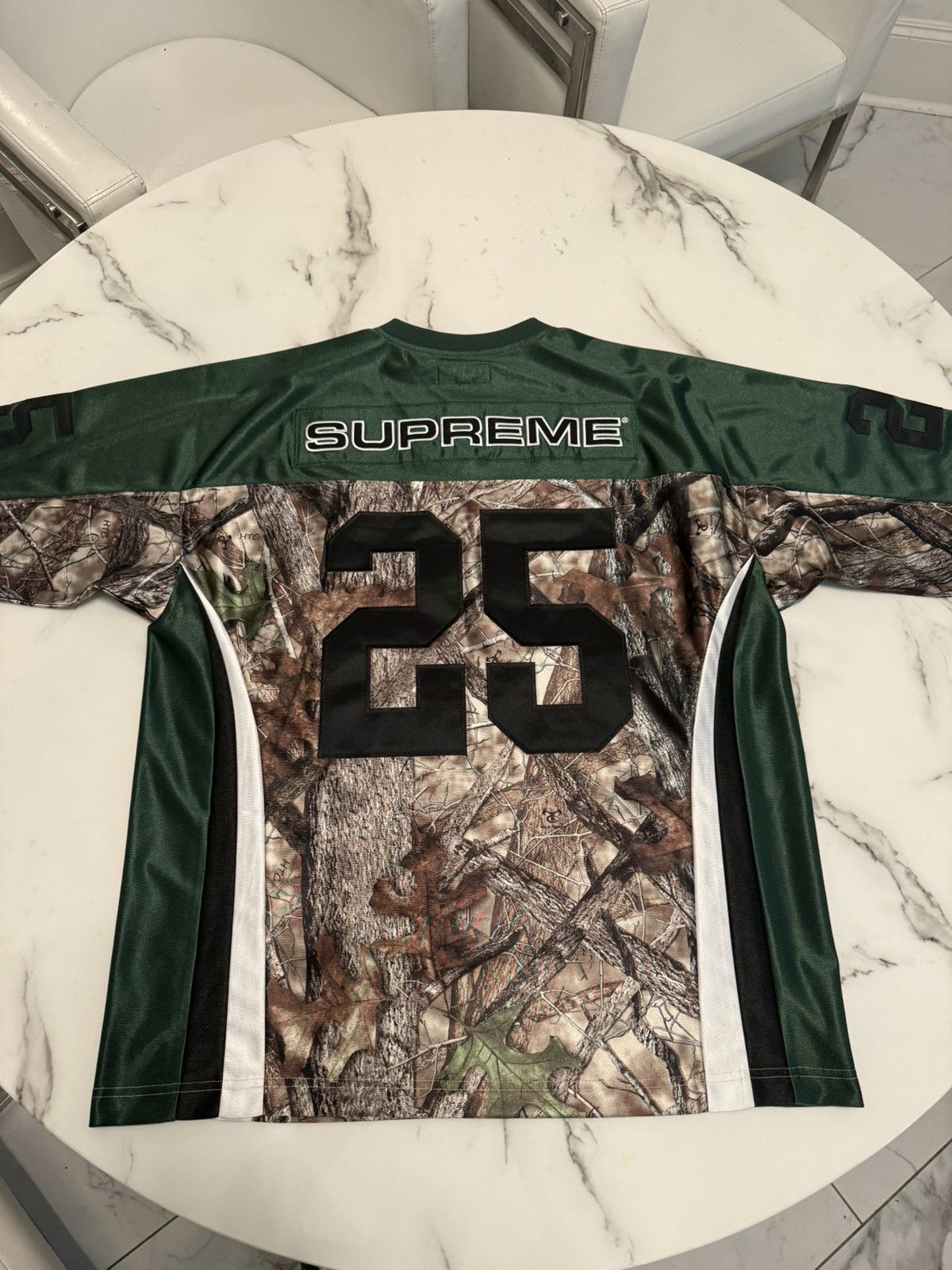 Supreme Supreme breast cancer awareness football jersey Size US M / EU 48-50 / 2 - 4 Thumbnail