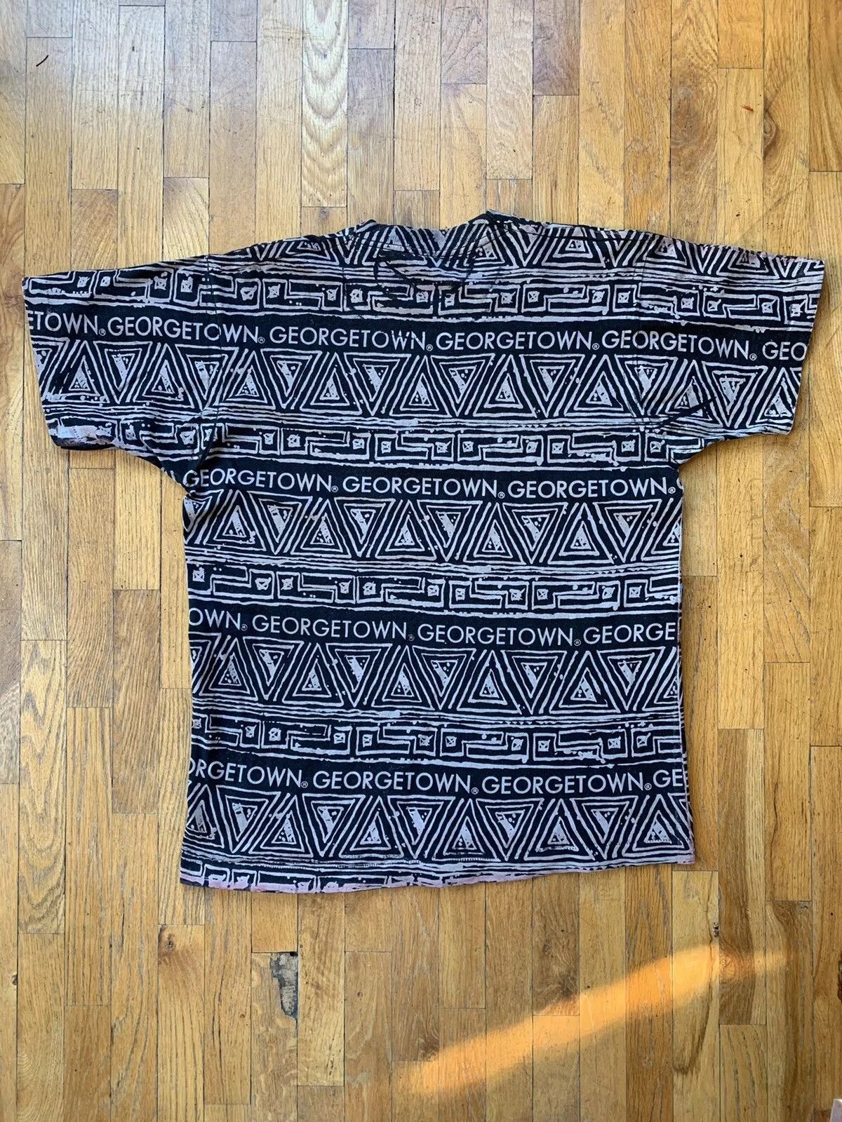 Vintage Vintage 90s Rare Georgetown Hoyas Print T-Shirt Black Large Size US L / EU 52-54 / 3 - 3 Thumbnail