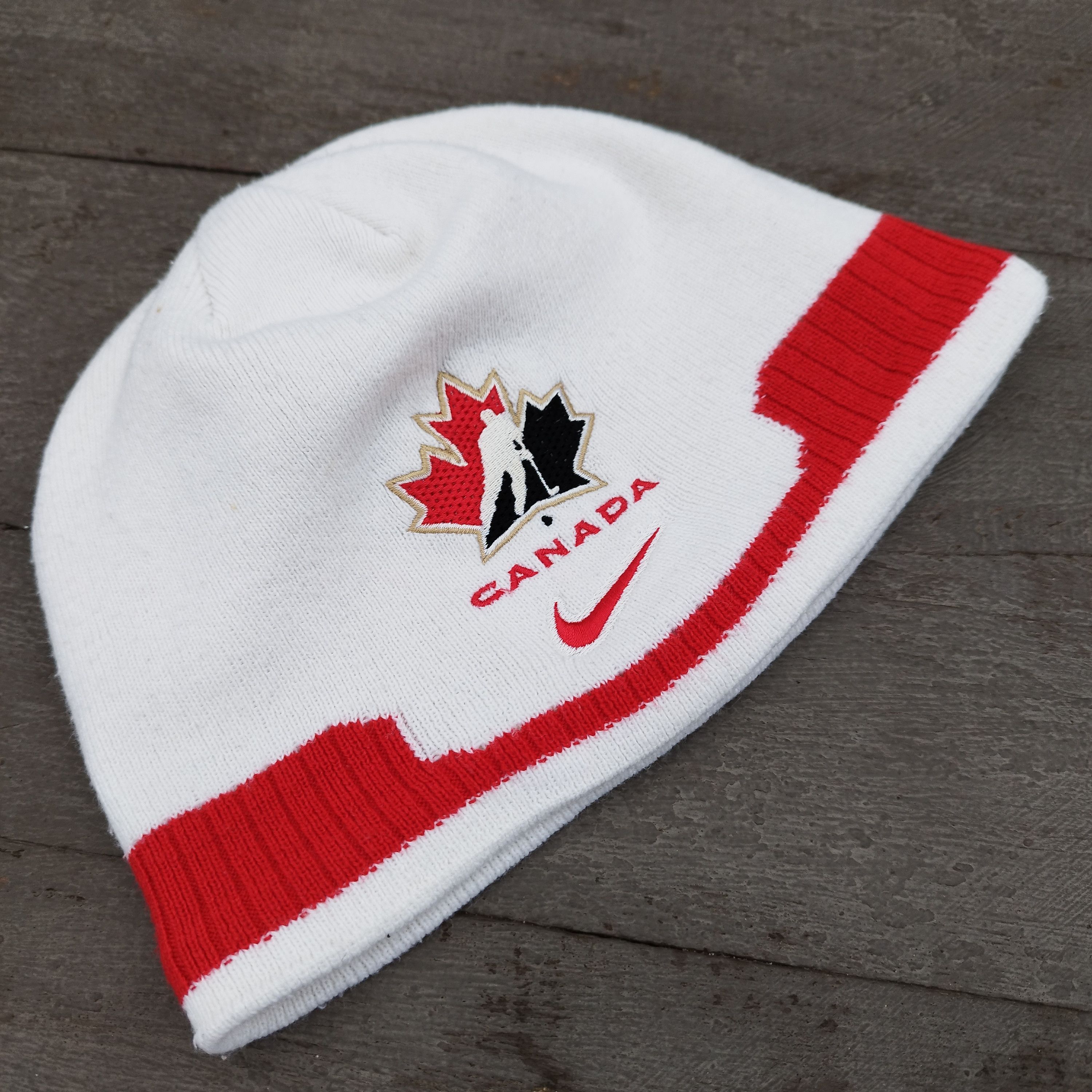 Nike VINTAGE Nike Hockey Canada Beanie | Y2K 00s Retro Winter Hat Size ONE SIZE - 2 Thumbnail