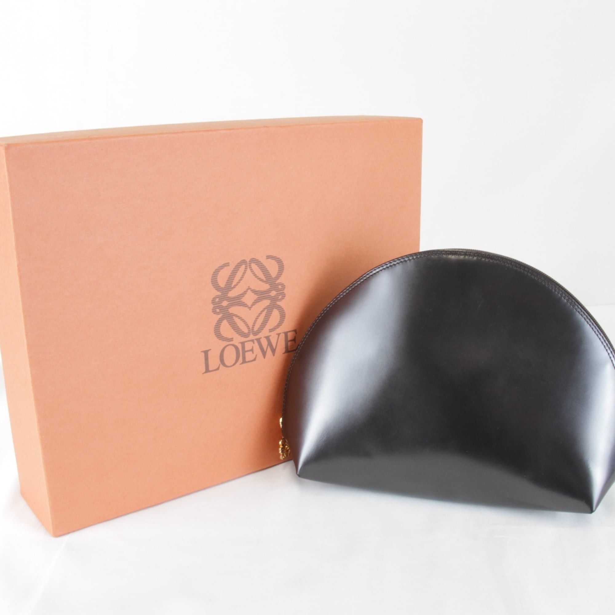 Loewe LOEWE Anagram Pouch, Leather, Black, 100g, Women's Size ONE SIZE - 1 Thumbnail