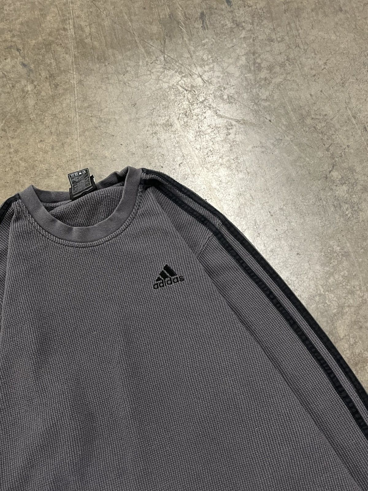 Adidas × Vintage Adidas thermal vintage streetwear hype rare skater y2k Size US S / EU 44-46 / 1 - 4 Thumbnail