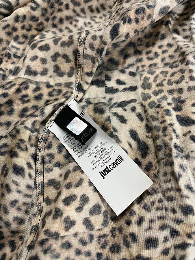 Just Cavalli AW2020 Cavalli Leopard Print Silk Savage Shirt Size US S / EU 44-46 / 1 - 12 Thumbnail