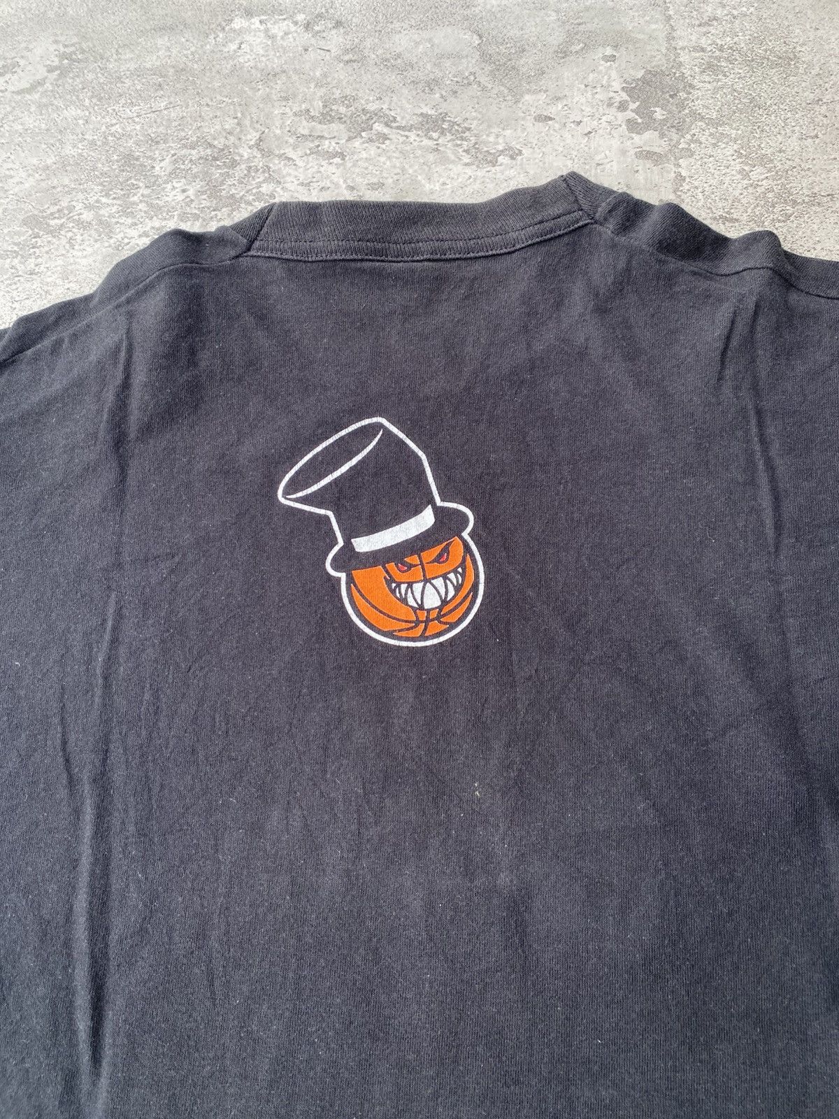 Vintage Vintage 90s No Joke Brand Basketball Style Streetwear Tee Size US L / EU 52-54 / 3 - 5 Thumbnail