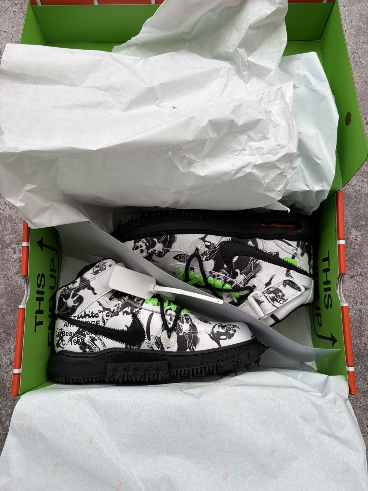 Nike × Off-White Nike x Off-White Air Force 1 Mid “Graffiti” US7 Size US 7 / EU 40 - 7 Thumbnail