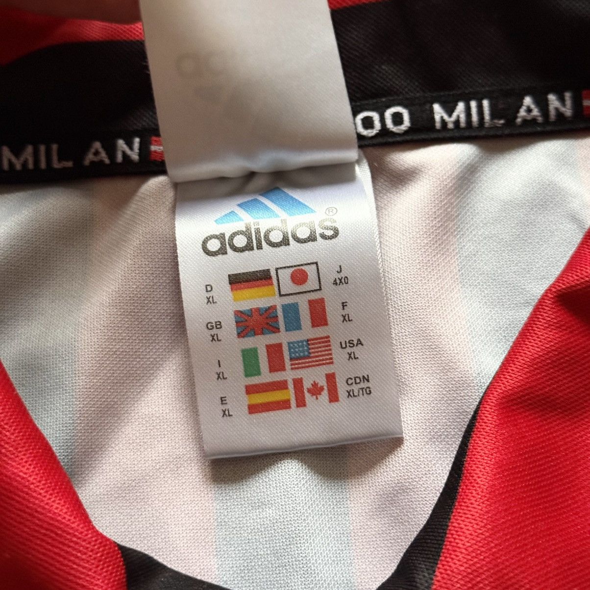 Vintage Retro Replica Adidas Milan 1999-00 Red Home Shirt Jersey Tee Size US XL / EU 56 / 4 - 10 Thumbnail