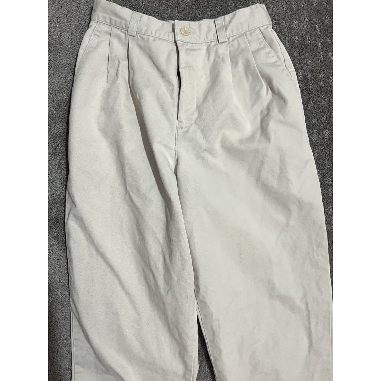 Dockers VINTAGE DOCKERS Khaki Pants Petite 4P Medium Pleated Beige Womens (Petites) Front Pleated Straight Leg Khakis Pants 4P Dockers Beige Size ONE SIZE - 3 Thumbnail