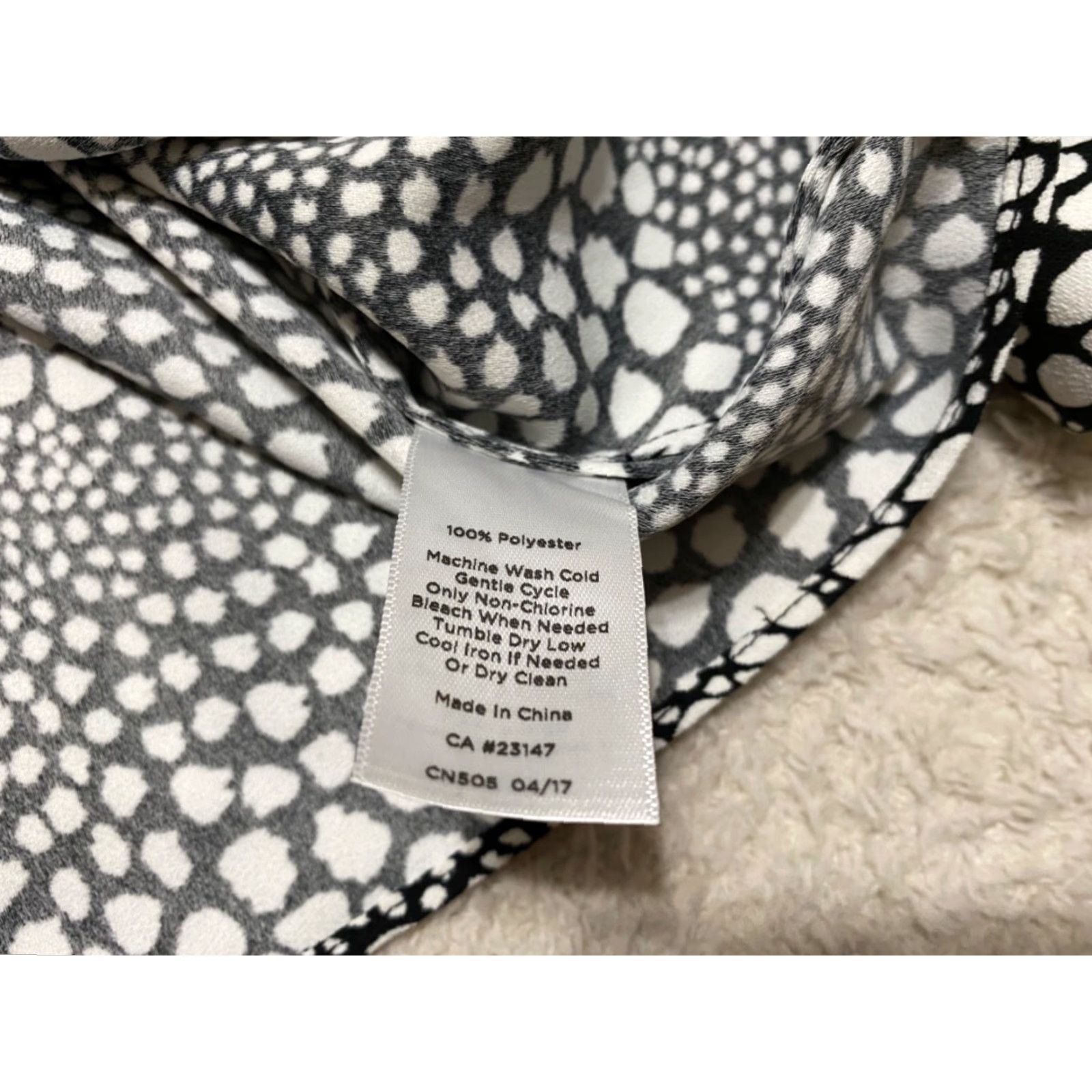 Talbots VINTAGE Talbots Womens 1X Plus Shirt Black Geometric Round Neck Pullover Long Sleeve Size XL / US 12-14 / IT 48-50 - 7 Thumbnail