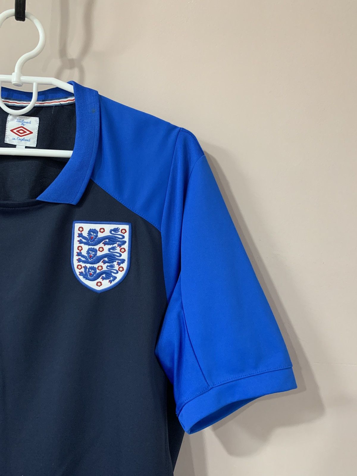 Umbro × Vintage England Football Shirt Umbro Soccer Vintage Jersey Size M Size US M / EU 48-50 / 2 - 4 Thumbnail