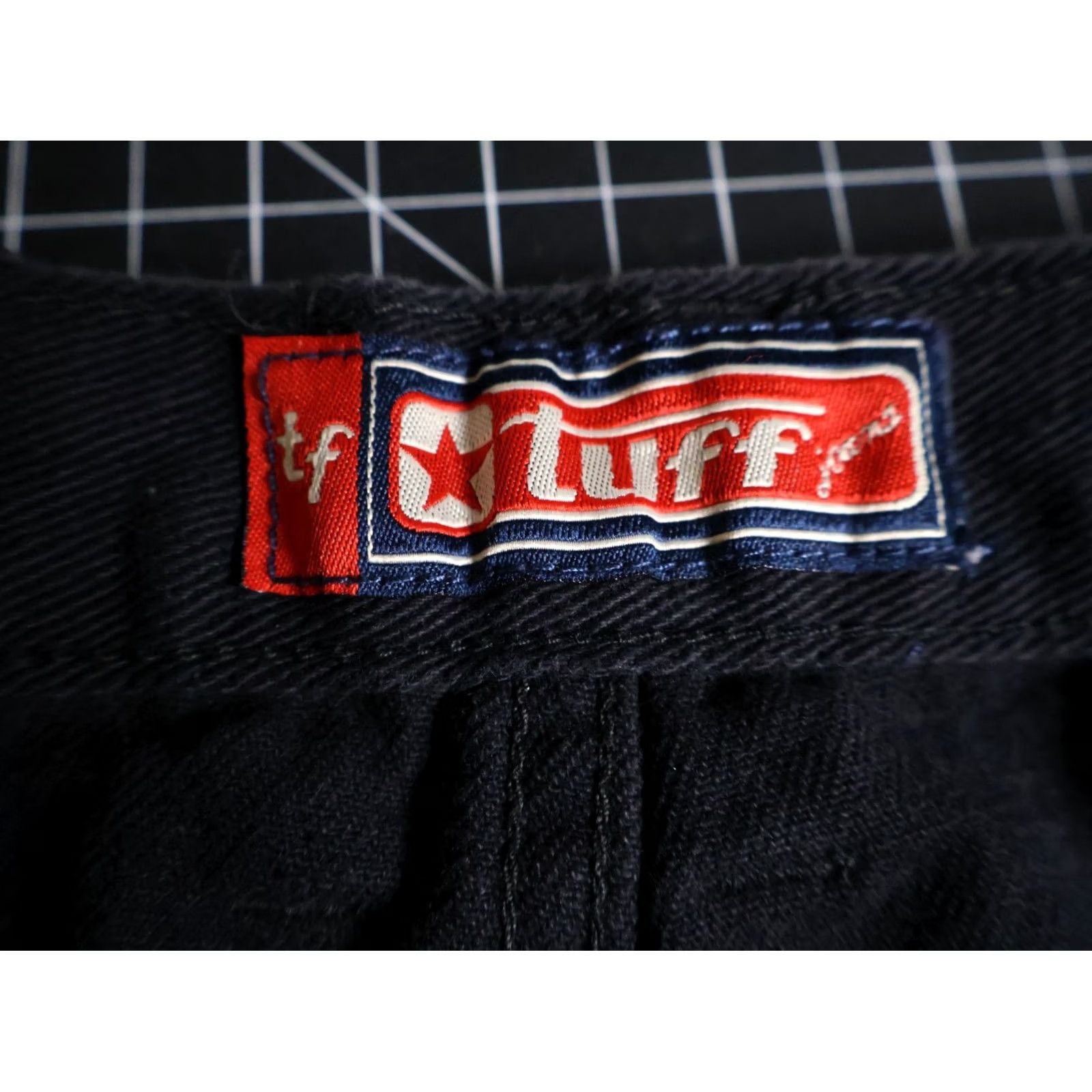 Vintage VTG Tuff Jeans Baggy Fit 34 28 Black Denim 90s Grunge Men’s 34 x 28 Relaxed High Rise 5-Pocket Zip Fly Cotton Ramie Blend Inseam 28 Size US 35 - 3 Thumbnail
