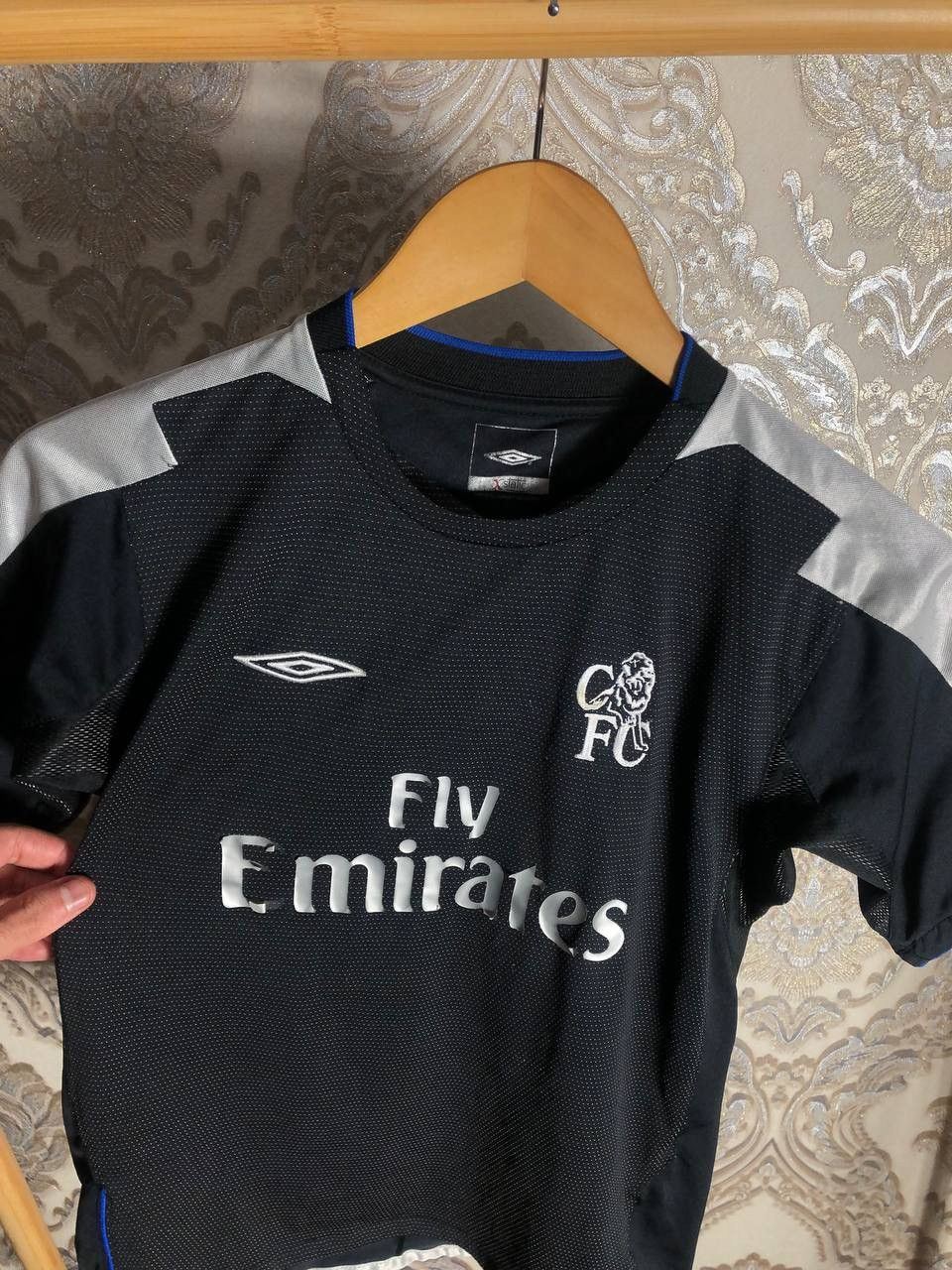 Umbro VINTAGE UMBRO FC CHELSEA LONDON ENGLAND SOCCER JERSEY 90s Size US XXS / EU 40 - 3 Thumbnail