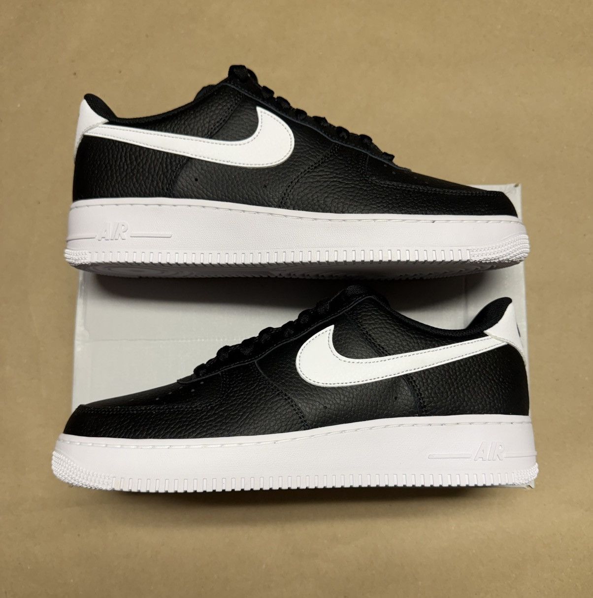 Nike Nike Air Force 1 ‘07 Low AF1 Black White Tumbled Men’s sz 11 Size US 11 / EU 44 - 1 Thumbnail
