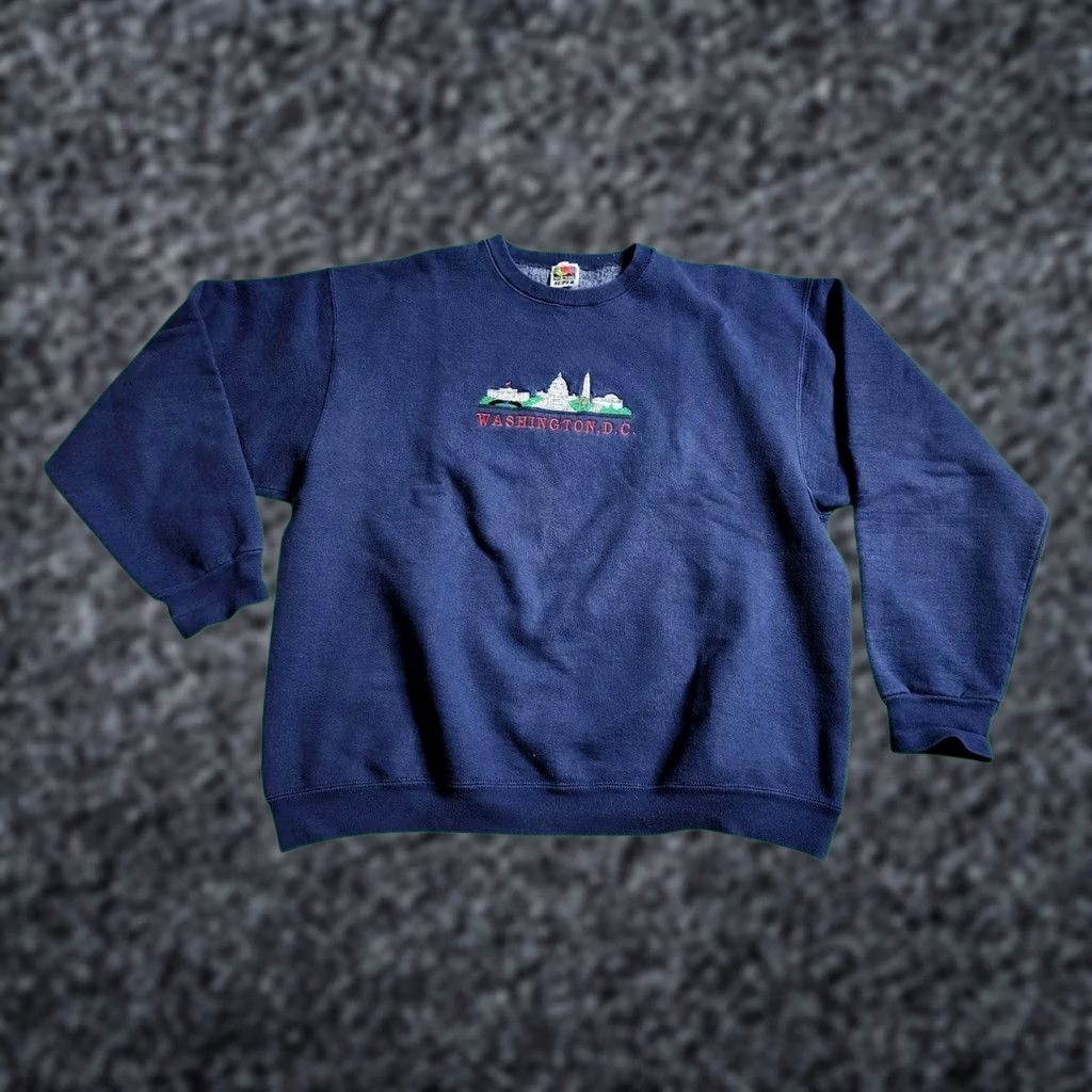 Fruit Of The Loom Vintage Washington DC Embroidered Monuments Crewneck Sweatshirt Mens XL Blue 90s USA Flag Graphic Print Pullover Cotton Sweatshirt Size US XL / EU 56 / 4 - 1 Thumbnail
