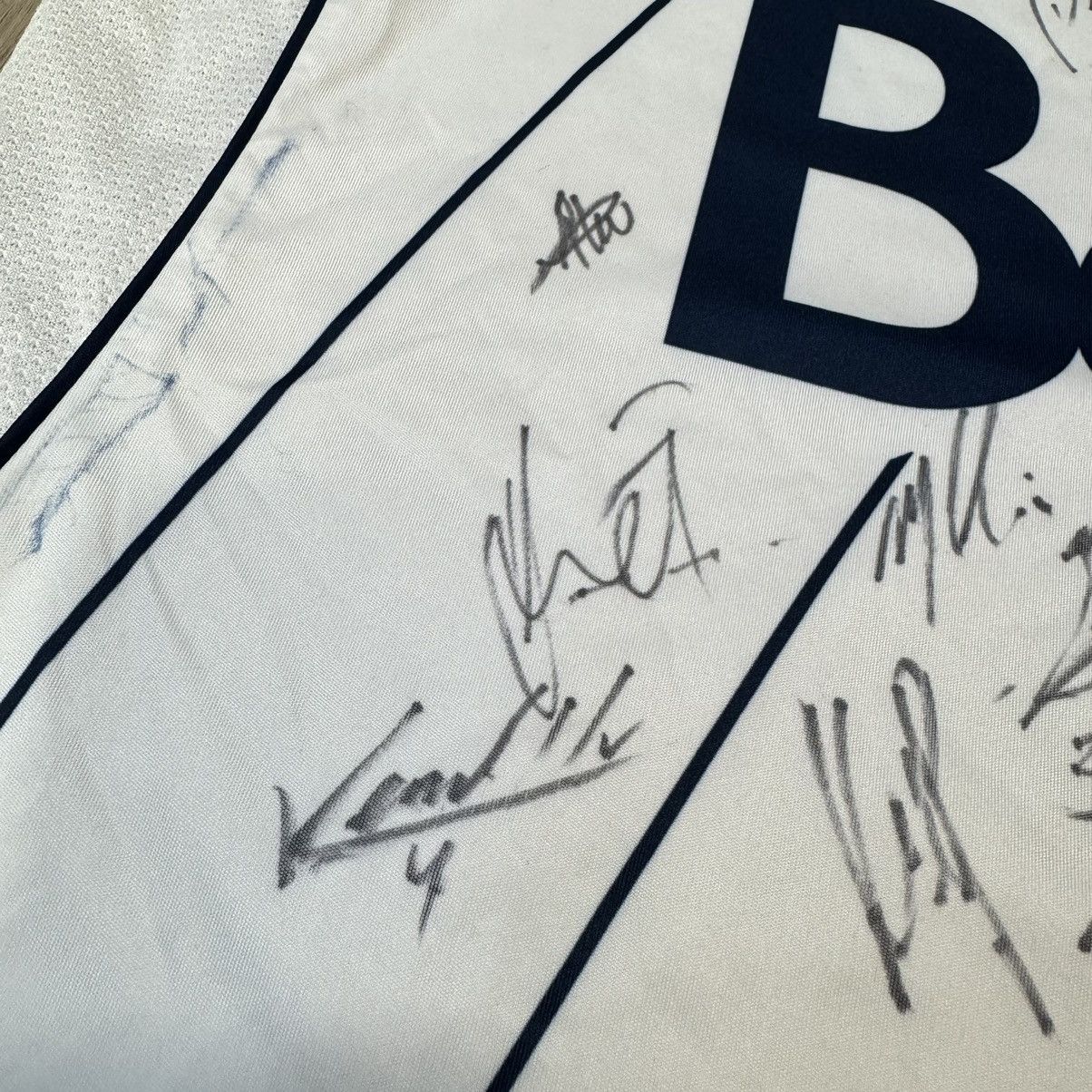 Adidas × Signatures Vancouver Whitecaps 13/14 player issue team squad signed Size US S / EU 44-46 / 1 - 5 Thumbnail
