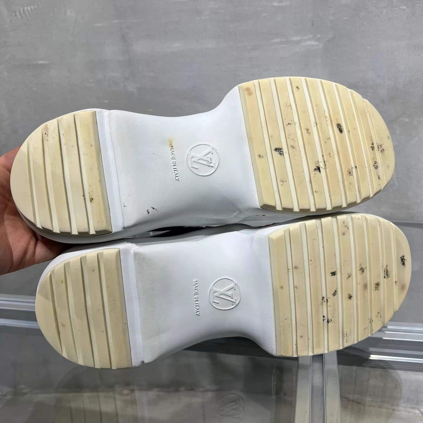 Louis Vuitton LV Archlight White Red Monogram Sneakers UK3/37 Size US 6.5 / IT 36.5 - 7 Thumbnail
