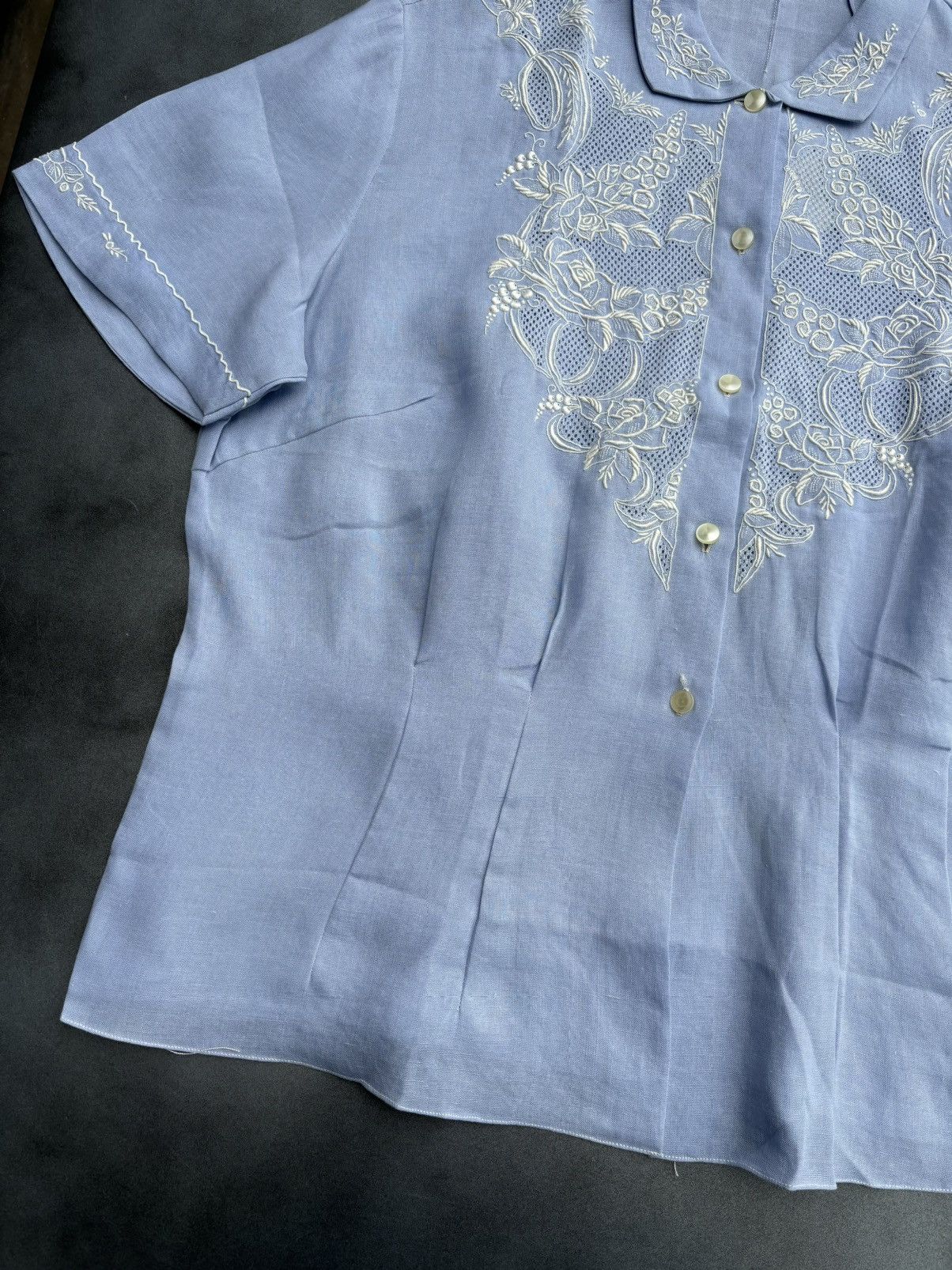 Vintage 1960s Deadstock Vintage Embroidered Shortsleeve Sheer Lace Size S / US 4 / IT 40 - 10 Thumbnail