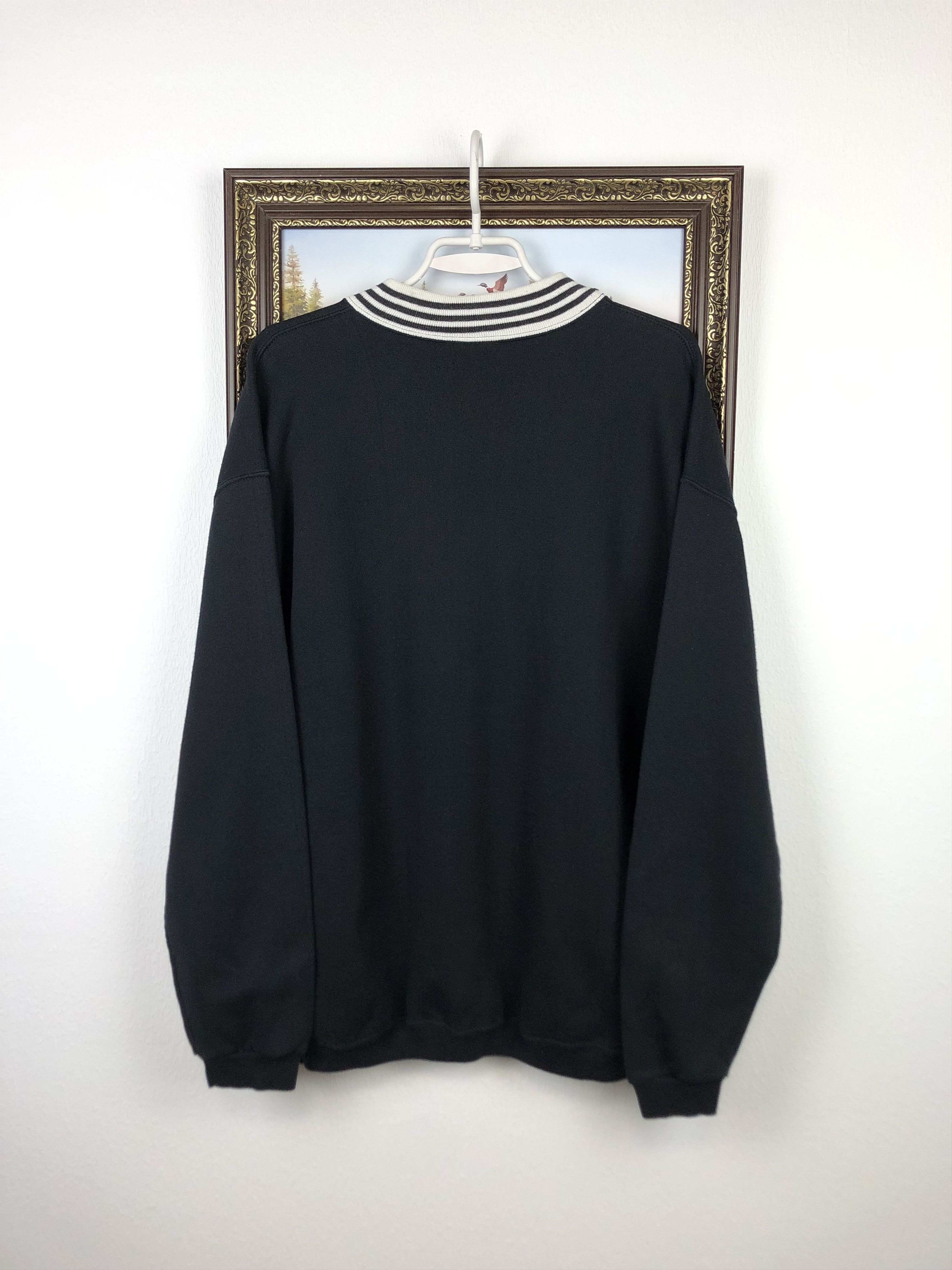 Vintage Vintage Warner Bros Taz Tasmanian Devil Sweatshirt Crewneck Size US L / EU 52-54 / 3 - 9 Thumbnail