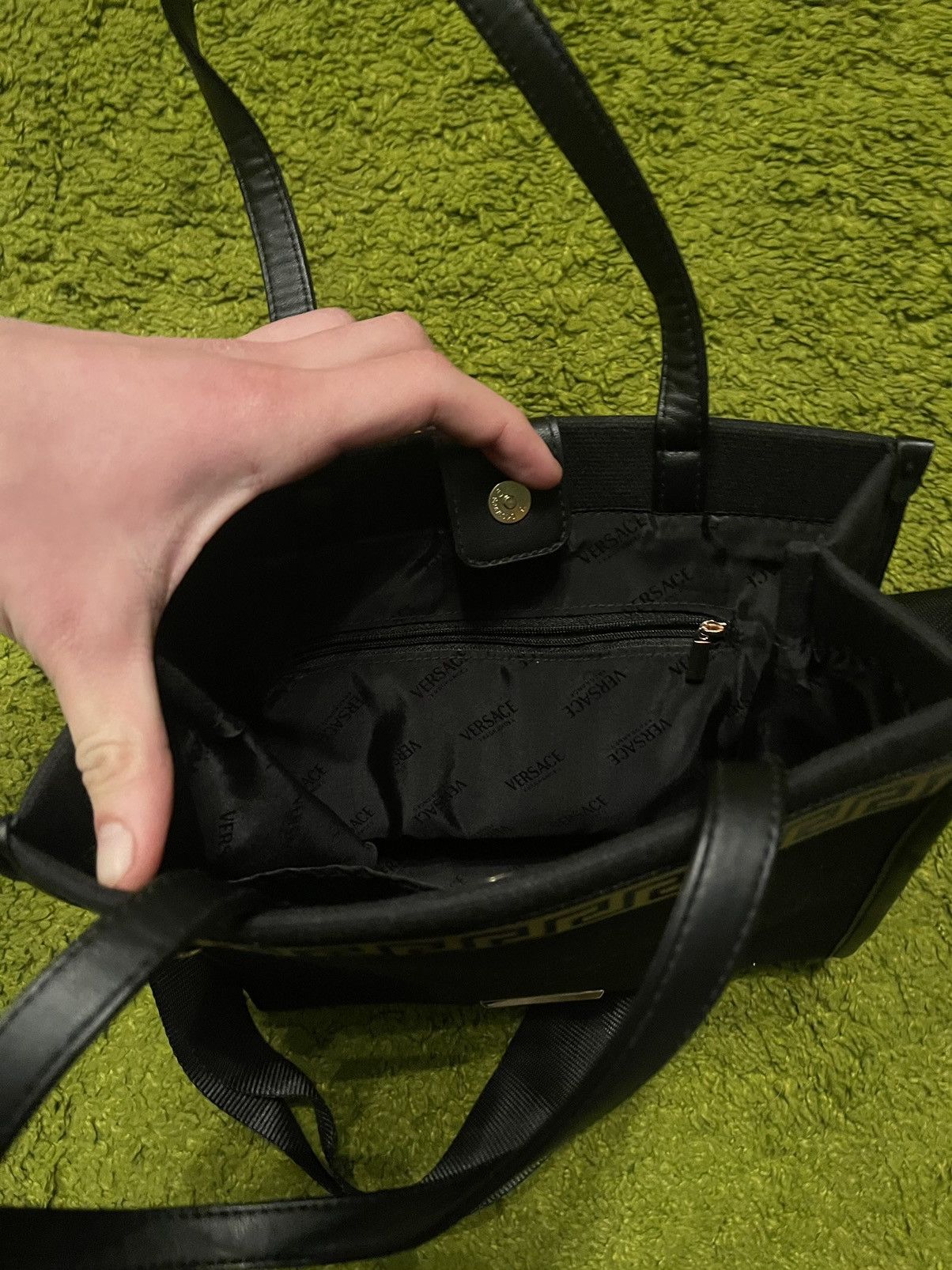 Designer × Versace × Vintage Versace Fragrances parfum line shoulder bag 2000s vintage Size ONE SIZE - 7 Thumbnail